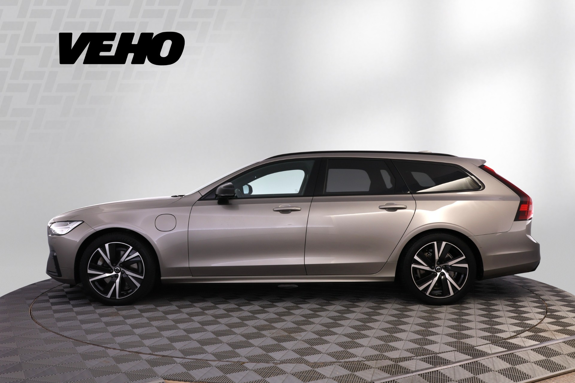 Volvo V90 2021