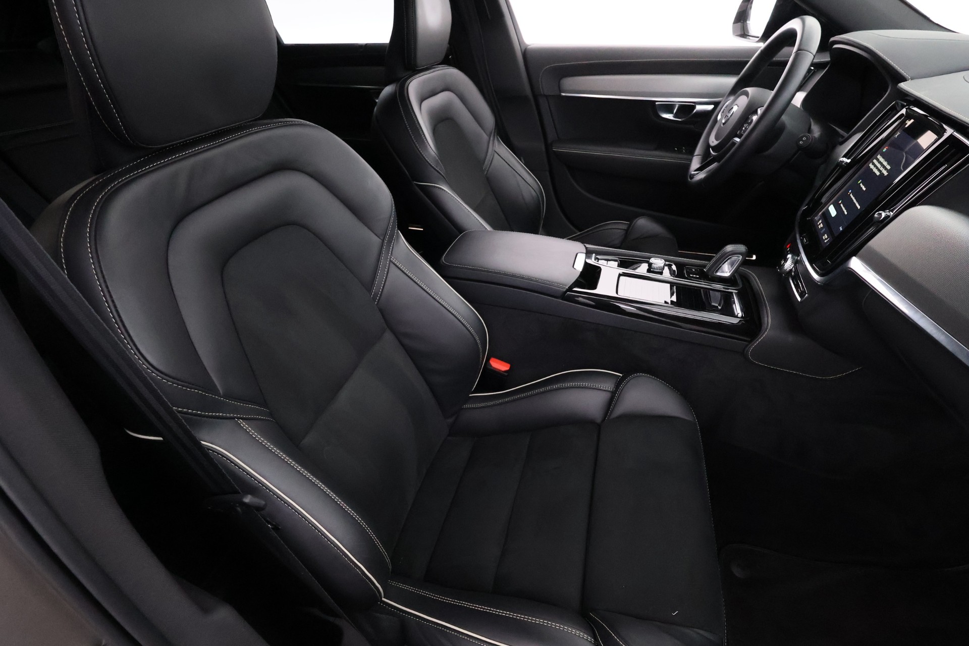 Volvo V90 2021