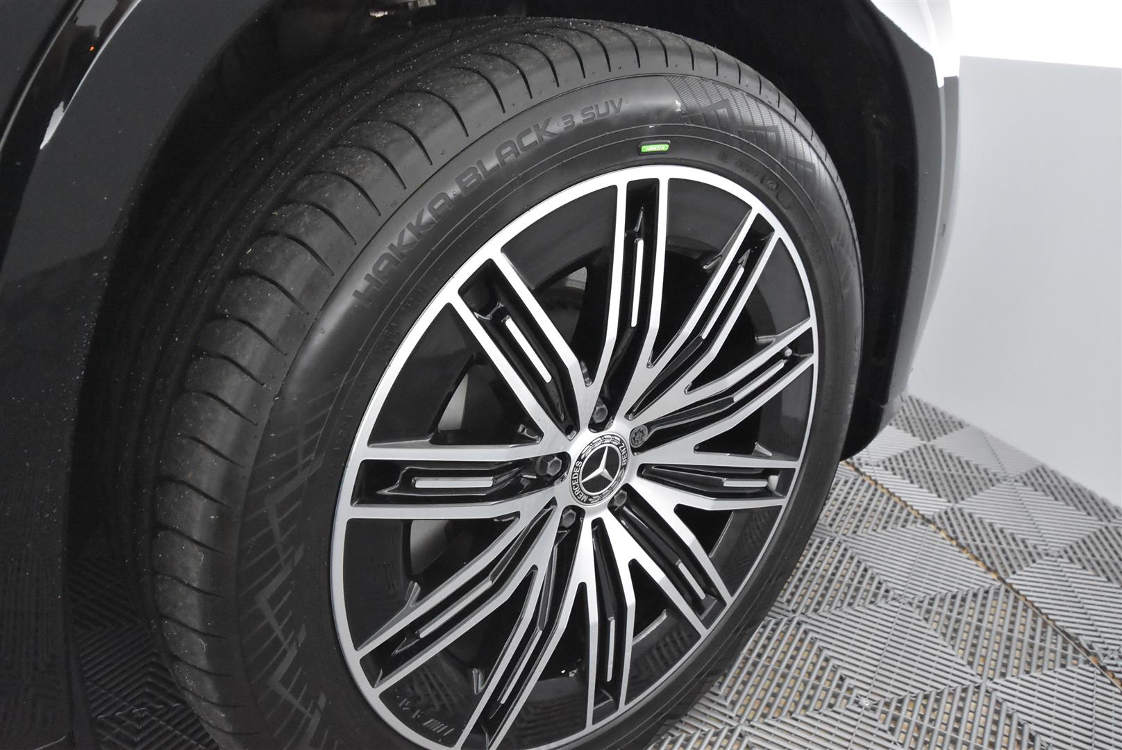 Mercedes-Benz EQS SUV 2023