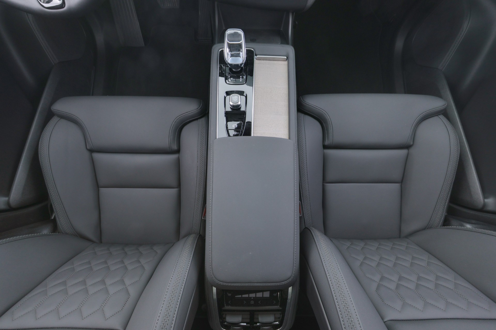Volvo XC90 2025