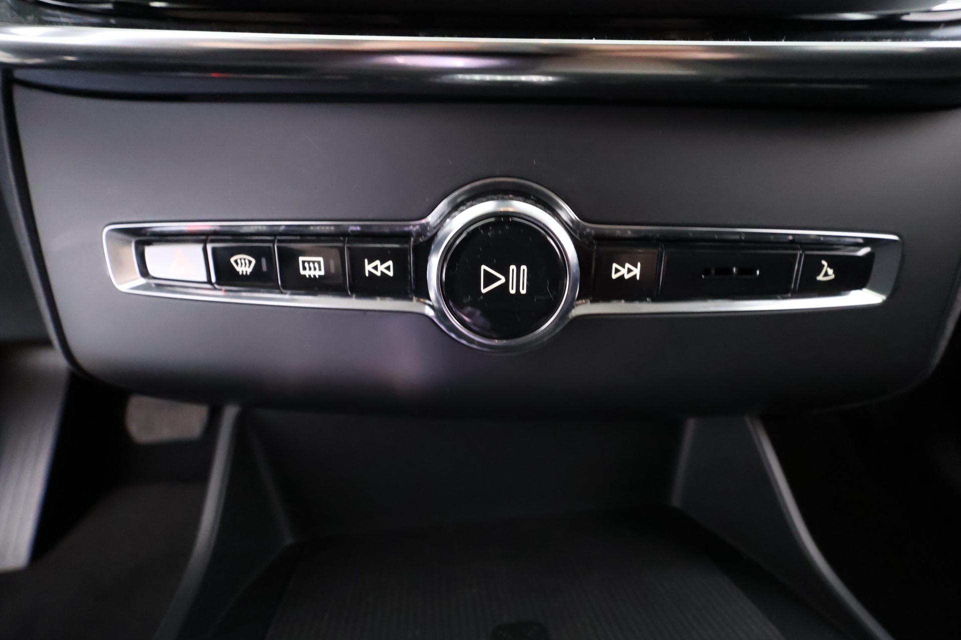Volvo XC90 2025