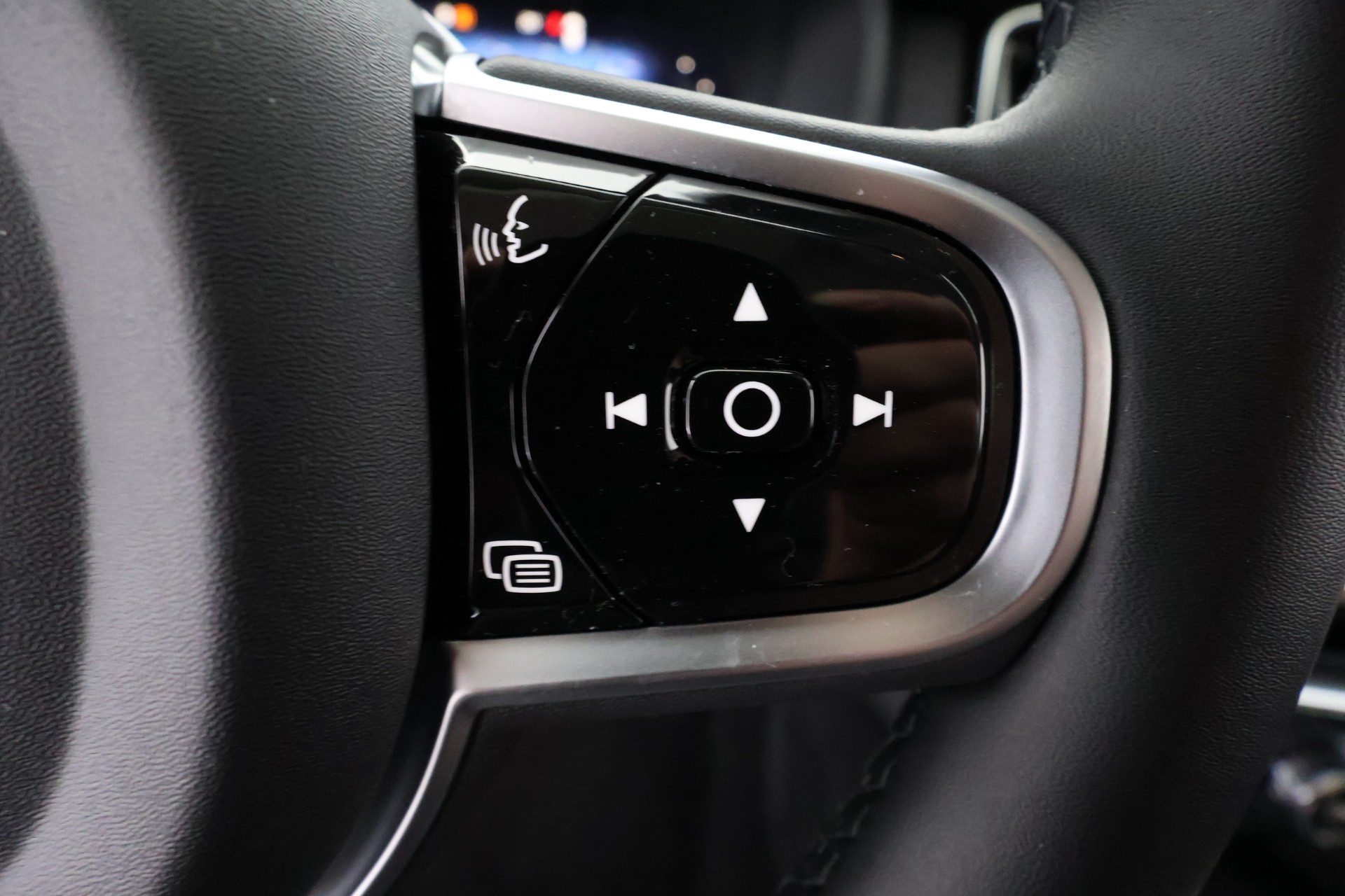Volvo XC90 2025