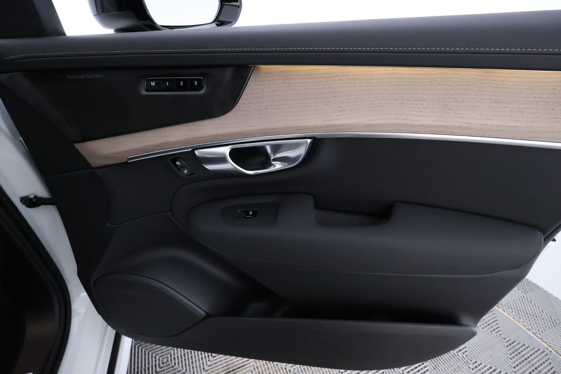 Volvo XC90 2025