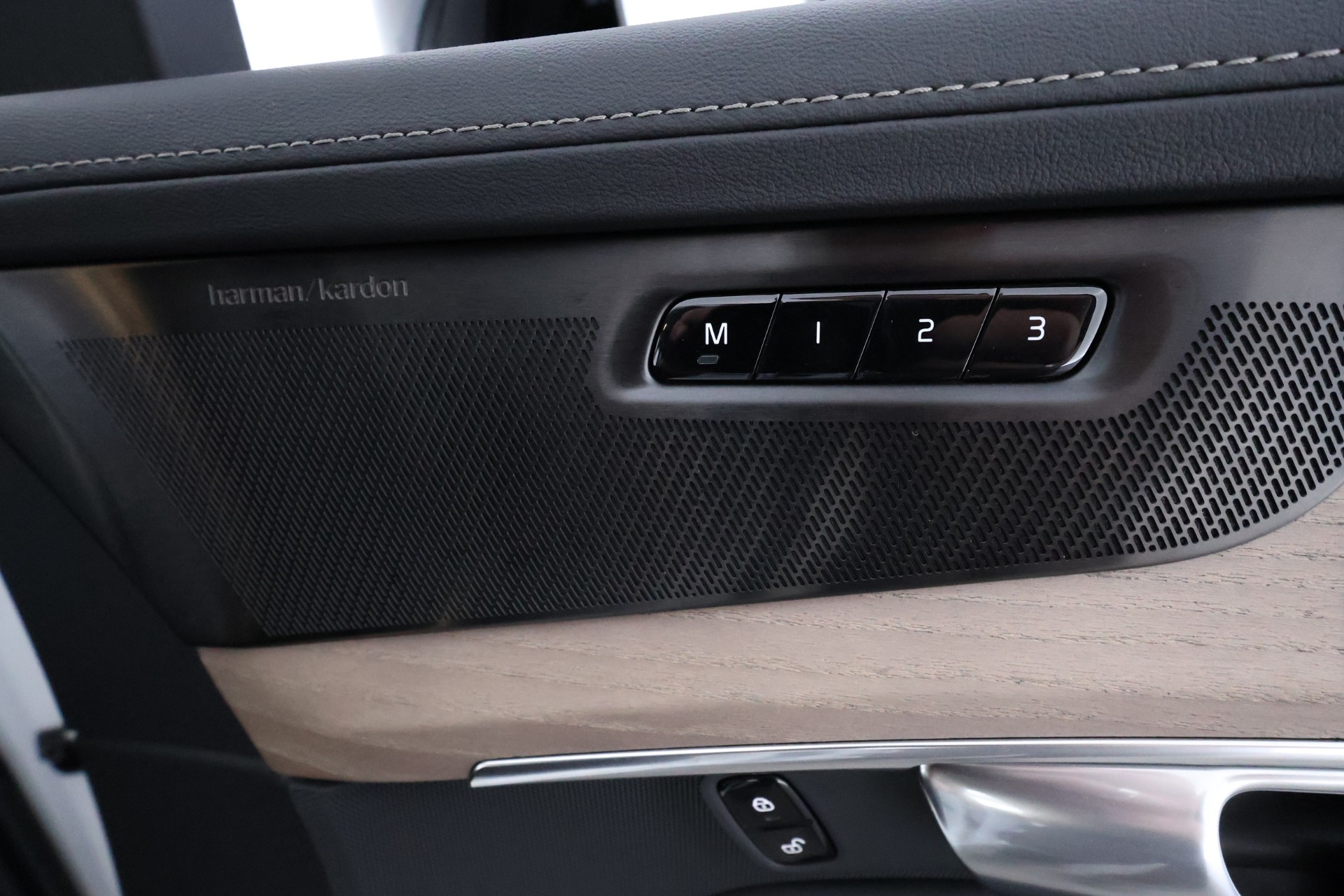 Volvo XC90 2025