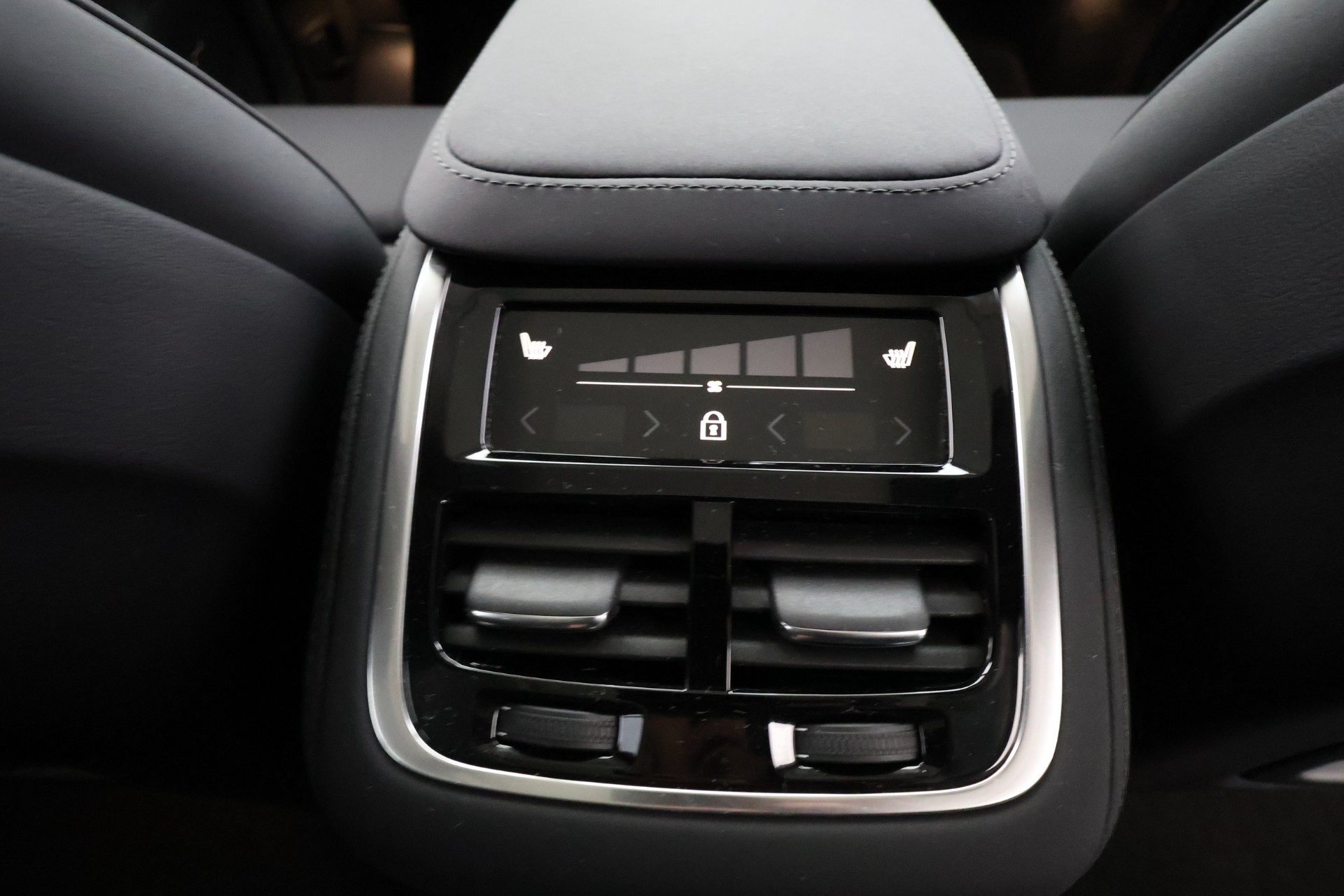 Volvo XC90 2025
