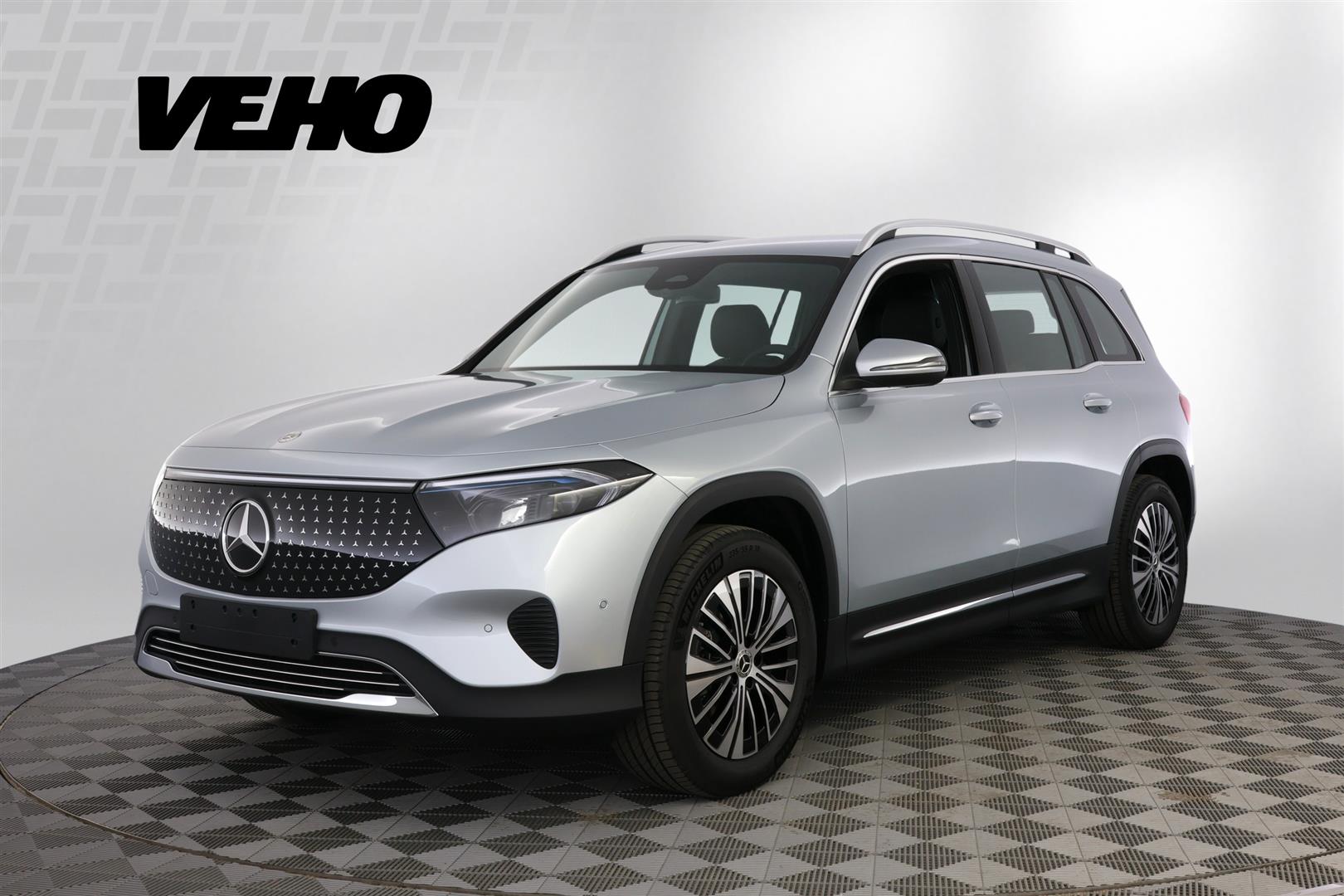 Mercedes-Benz EQB 2025