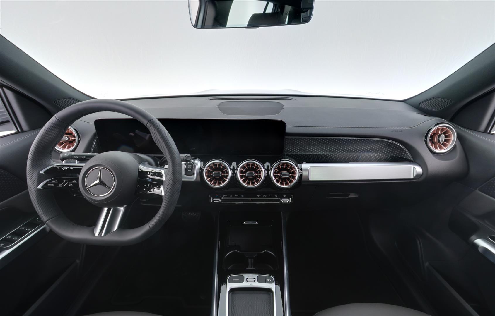 Mercedes-Benz EQB 2025