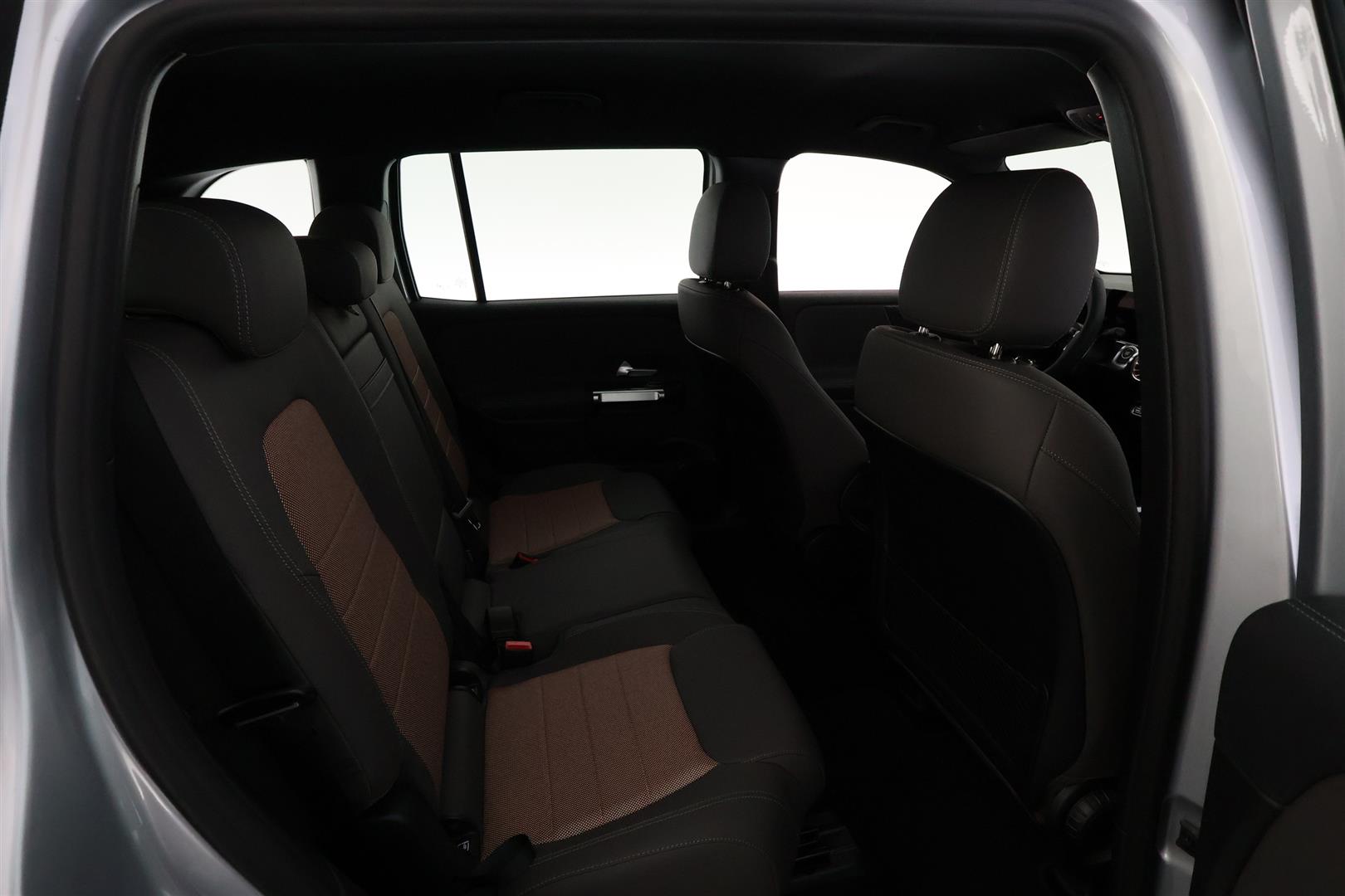 Mercedes-Benz EQB 2025