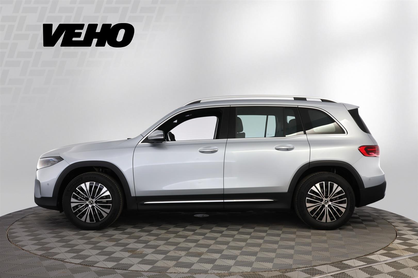 Mercedes-Benz EQB 2025