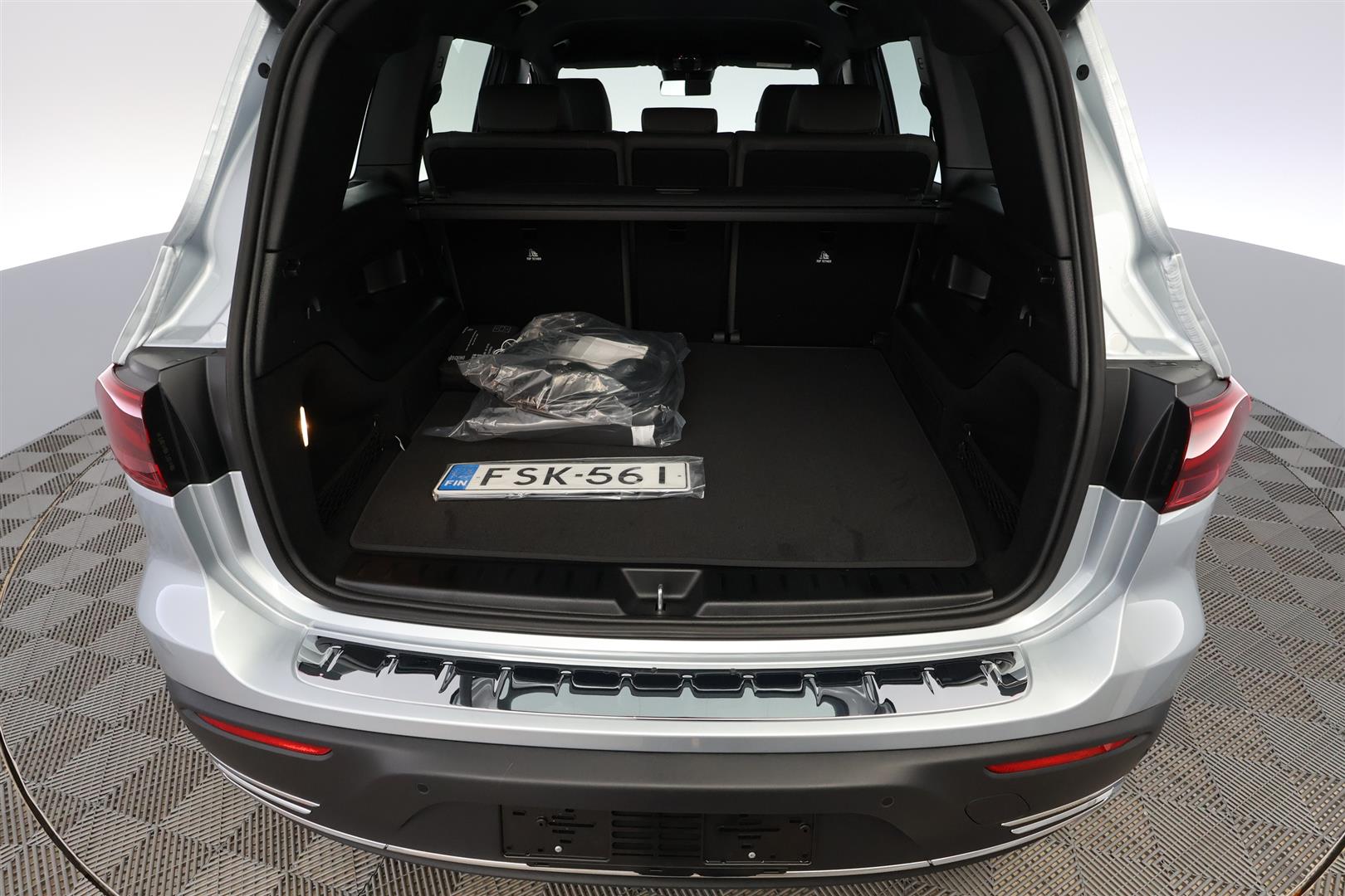 Mercedes-Benz EQB 2025