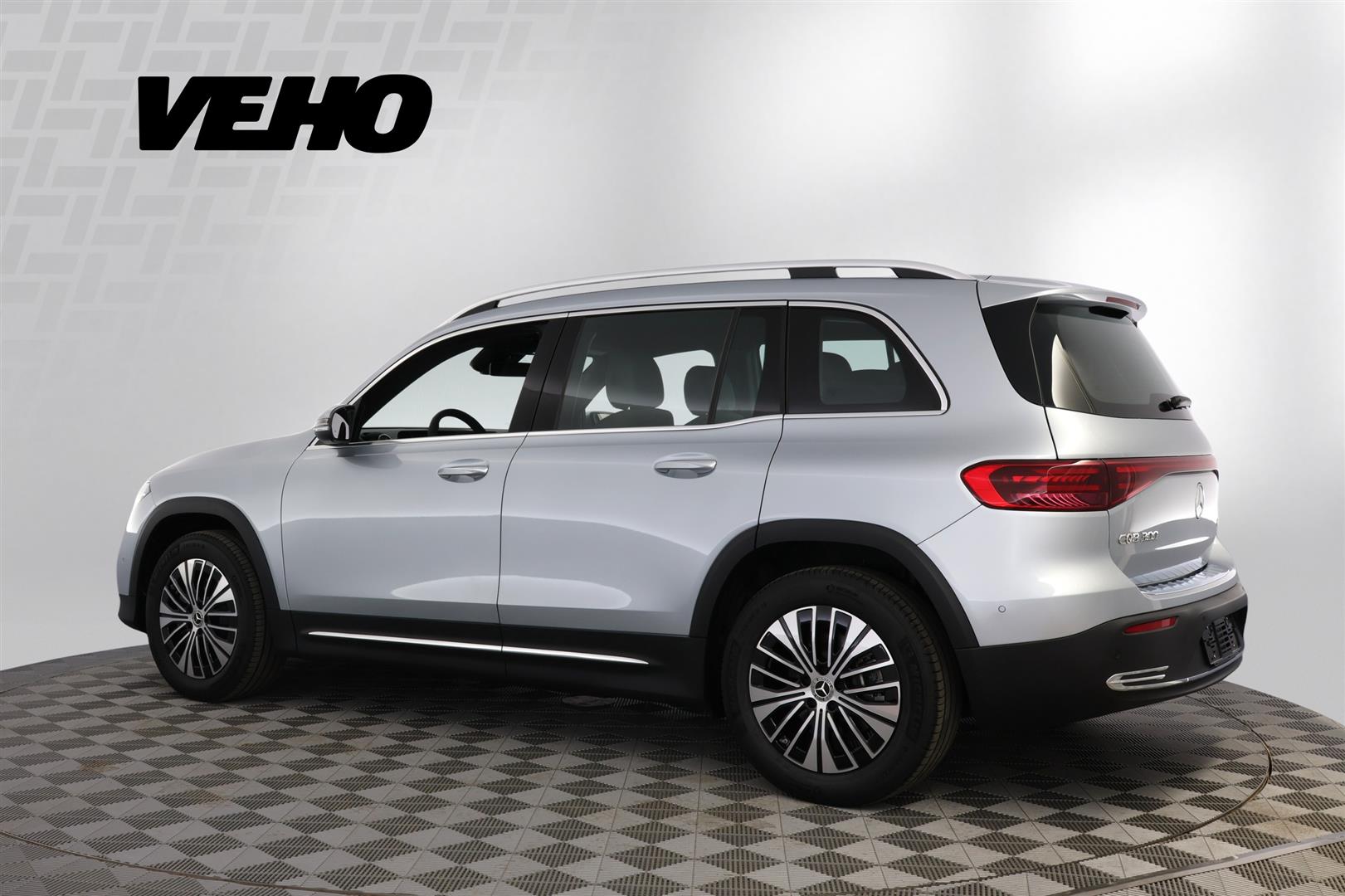 Mercedes-Benz EQB 2025