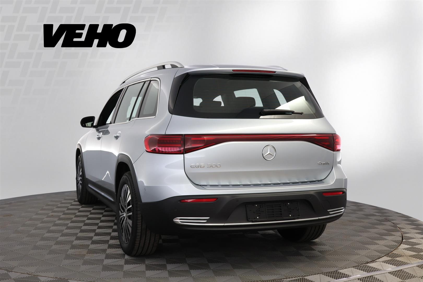 Mercedes-Benz EQB 2025