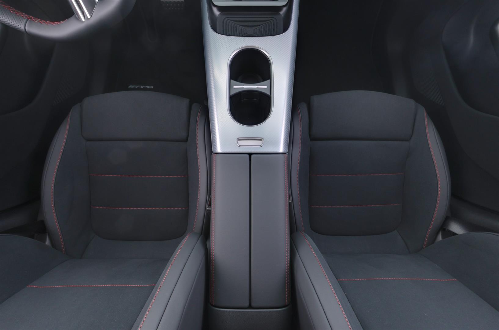 Mercedes-Benz GLB 2026