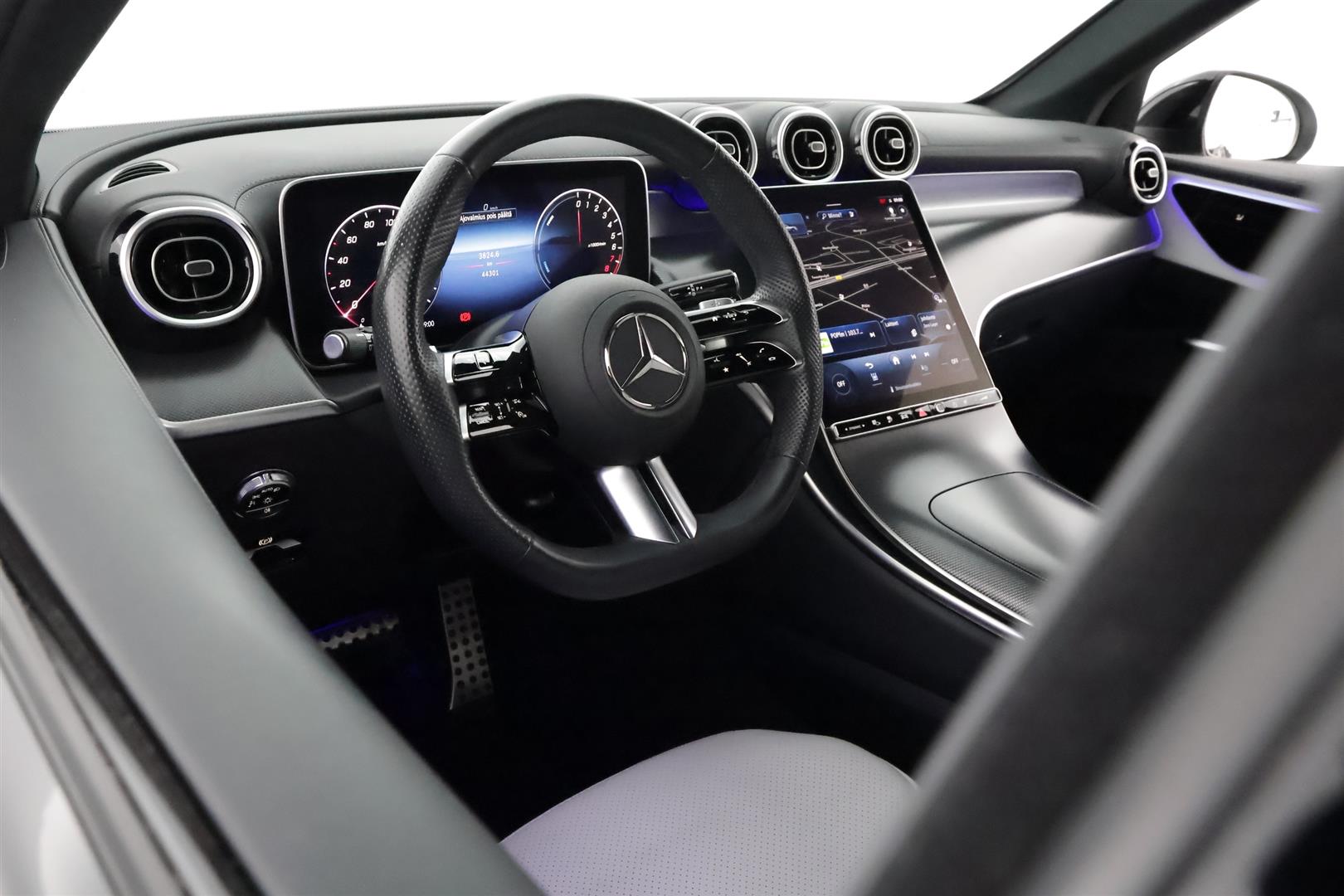 Mercedes-Benz GLC 2023