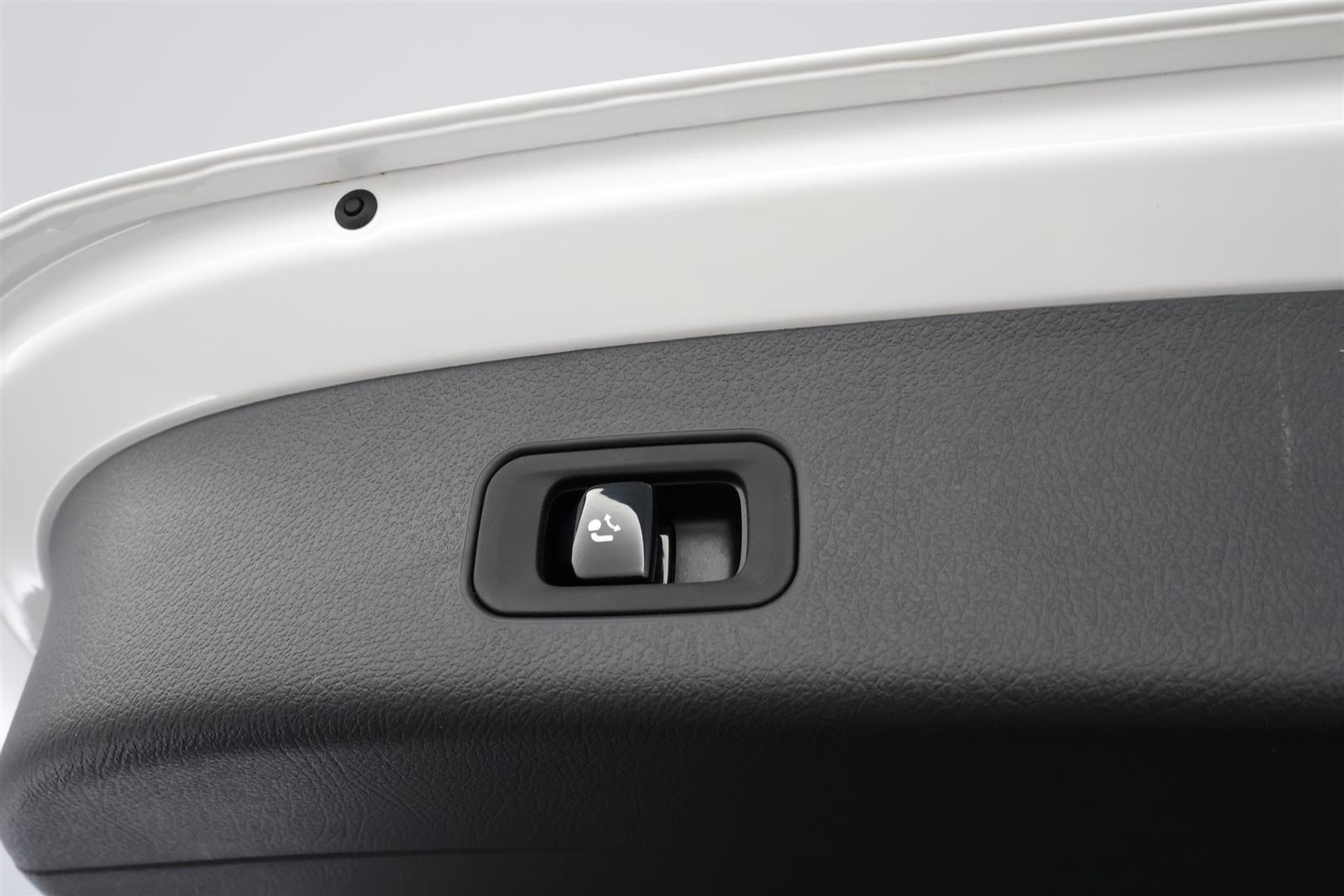 Mercedes-Benz GLC 2023