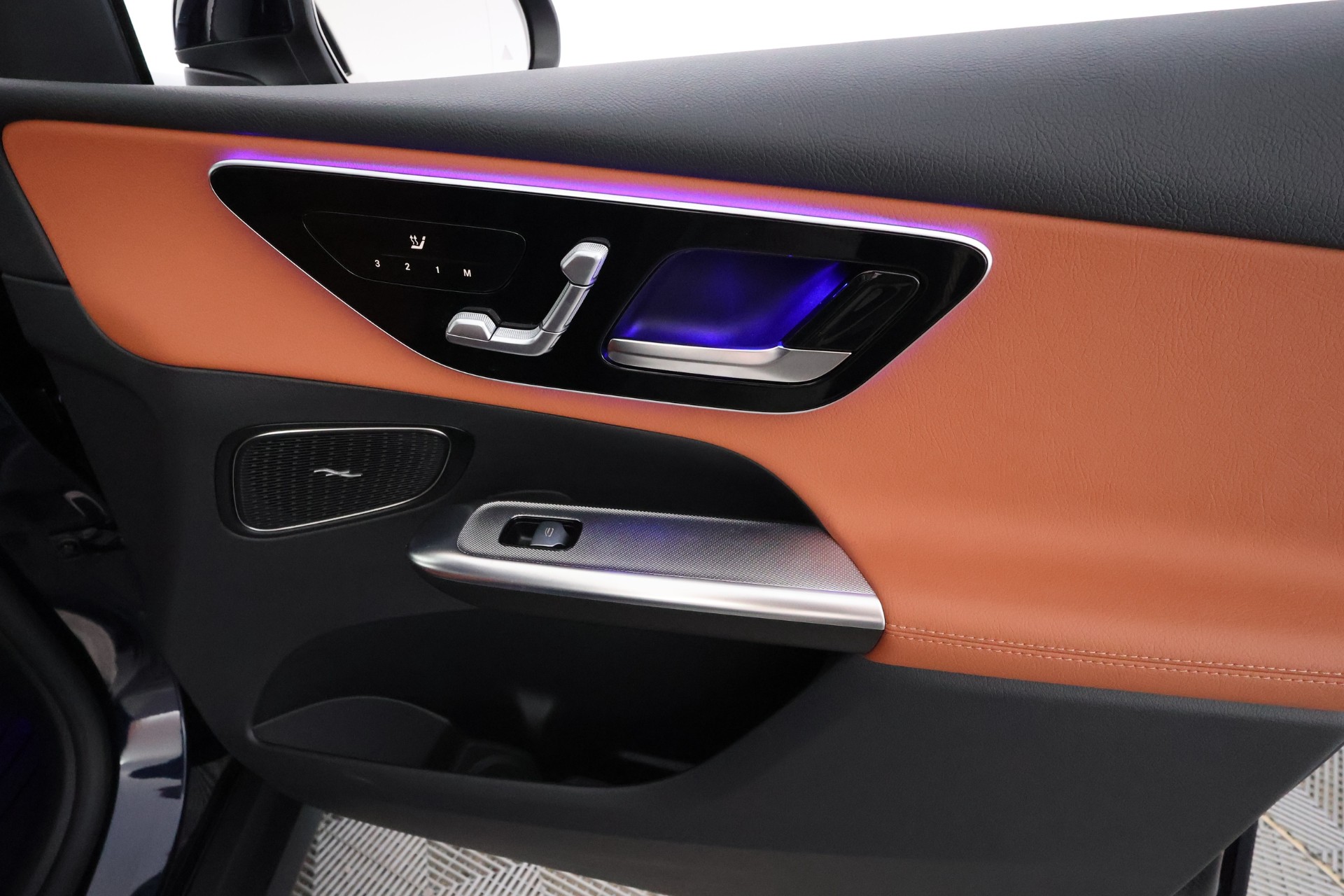 MERCEDES-BENZ GLC 2023