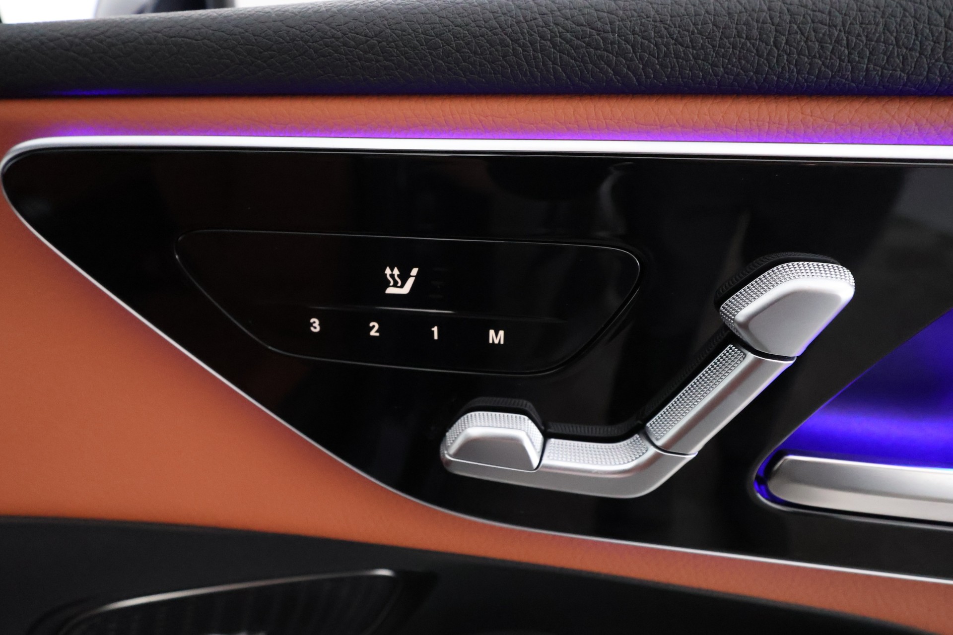 MERCEDES-BENZ GLC 2023