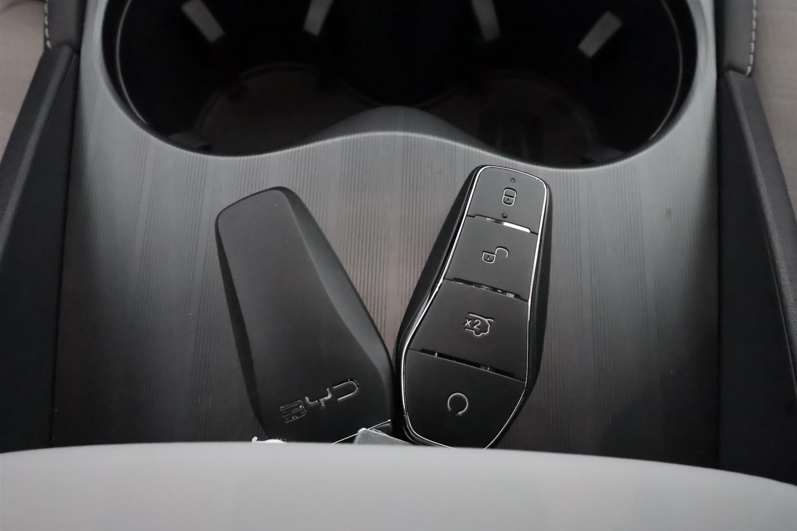 BYD Seal 6 DM-i 2025