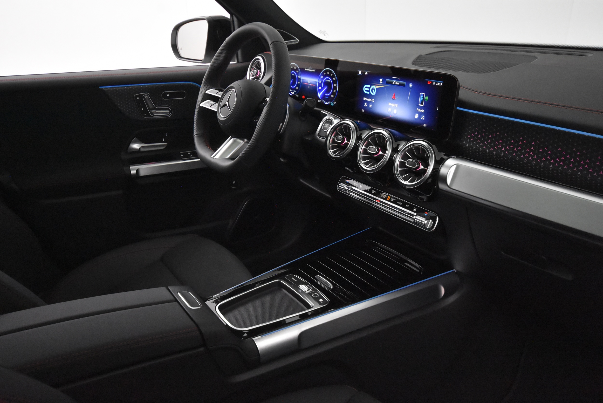 Mercedes-Benz EQB 2025