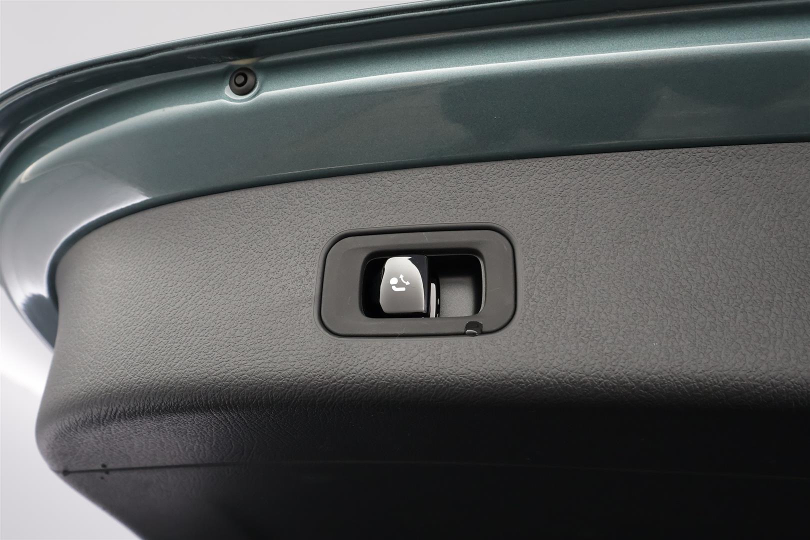 Mercedes-Benz GLC 2025