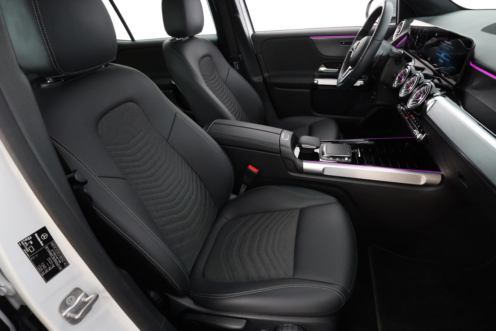 Mercedes-Benz EQB 2023