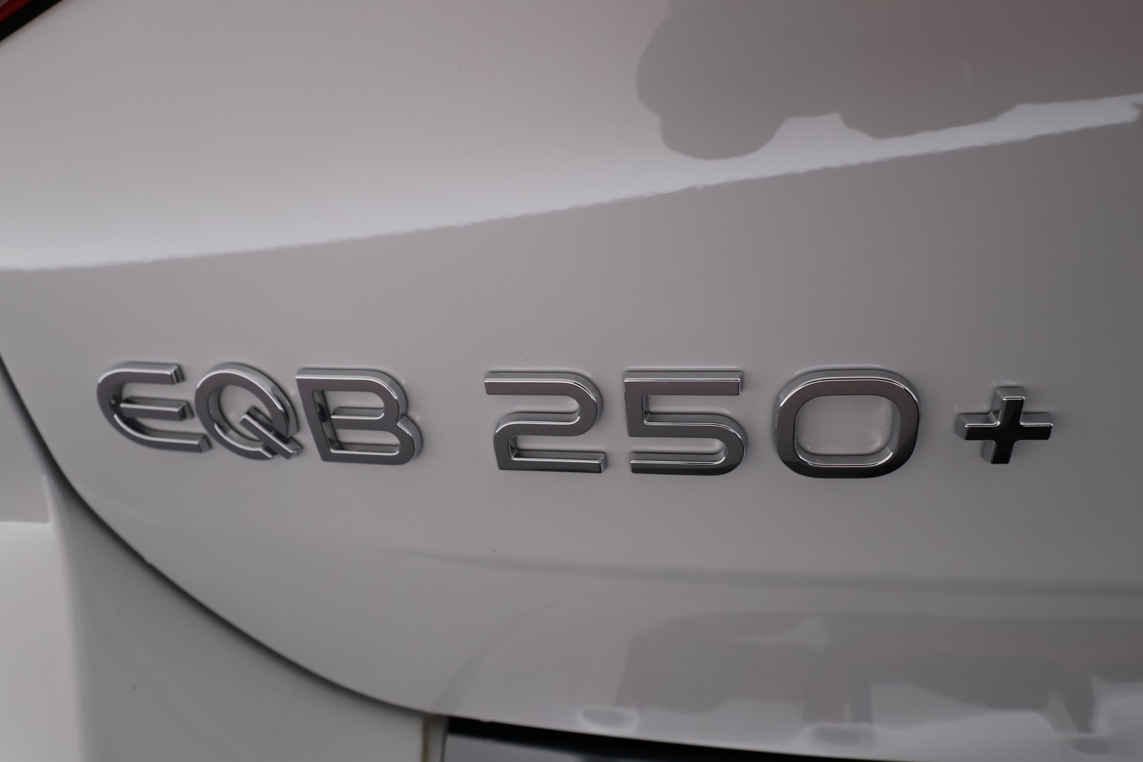 Mercedes-Benz EQB 2023