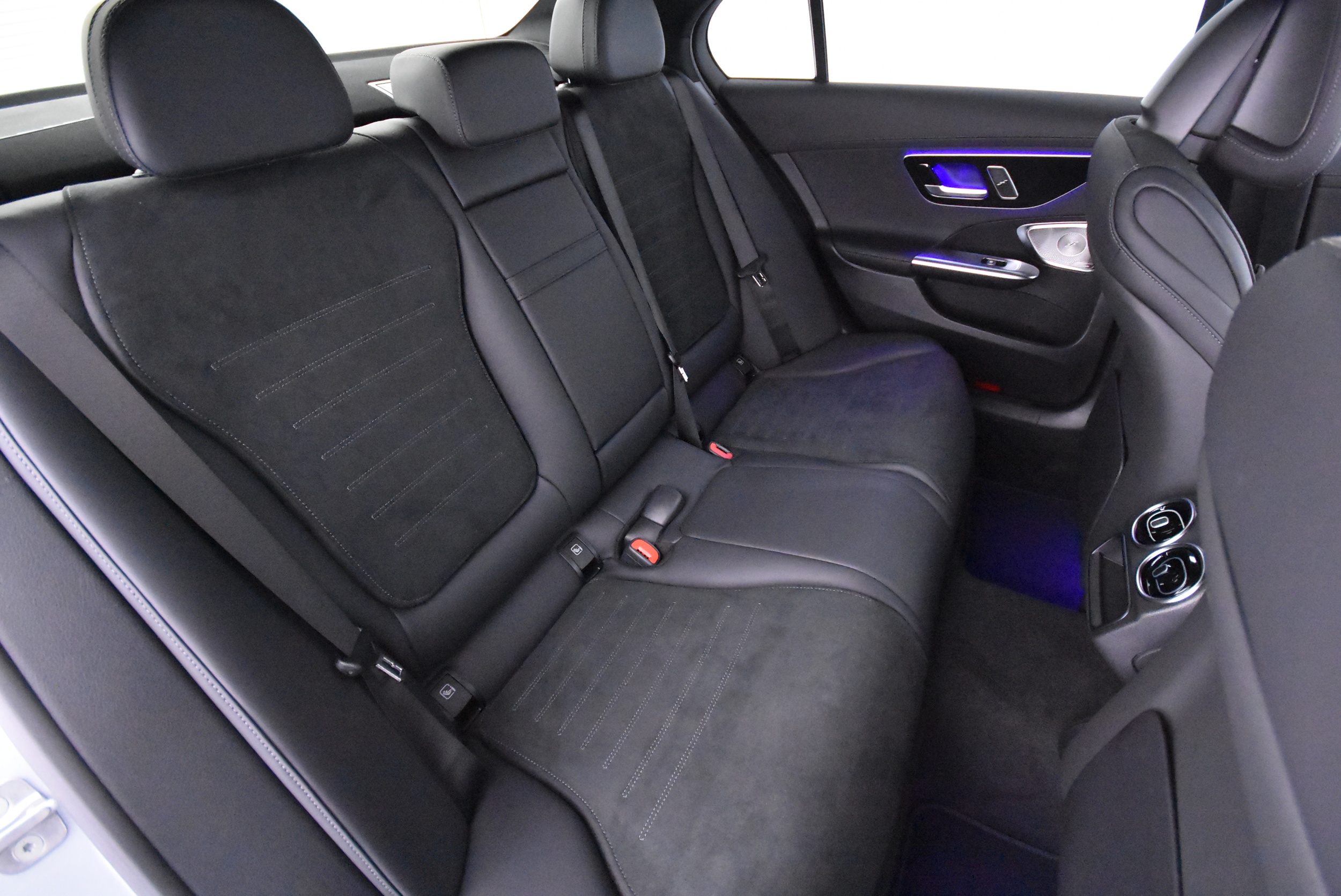 Mercedes-Benz C 2025