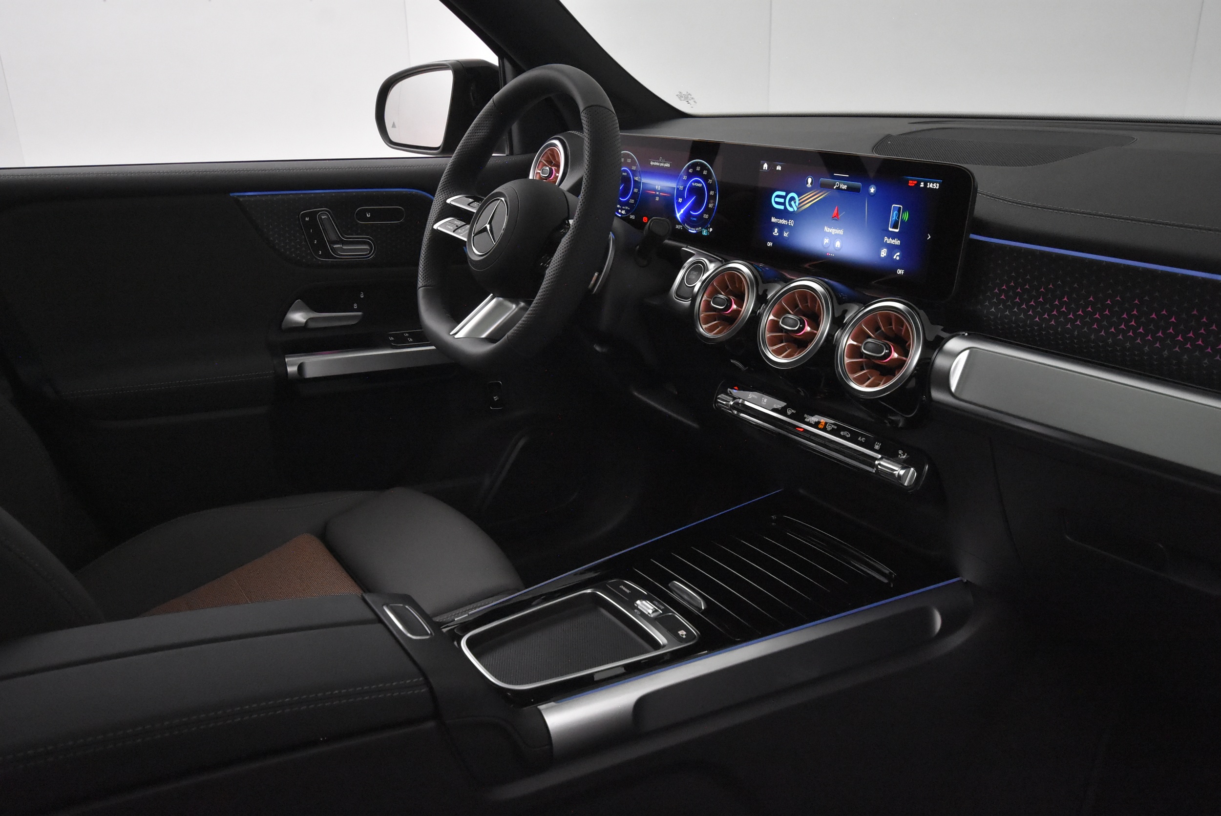 Mercedes-Benz EQB 2025