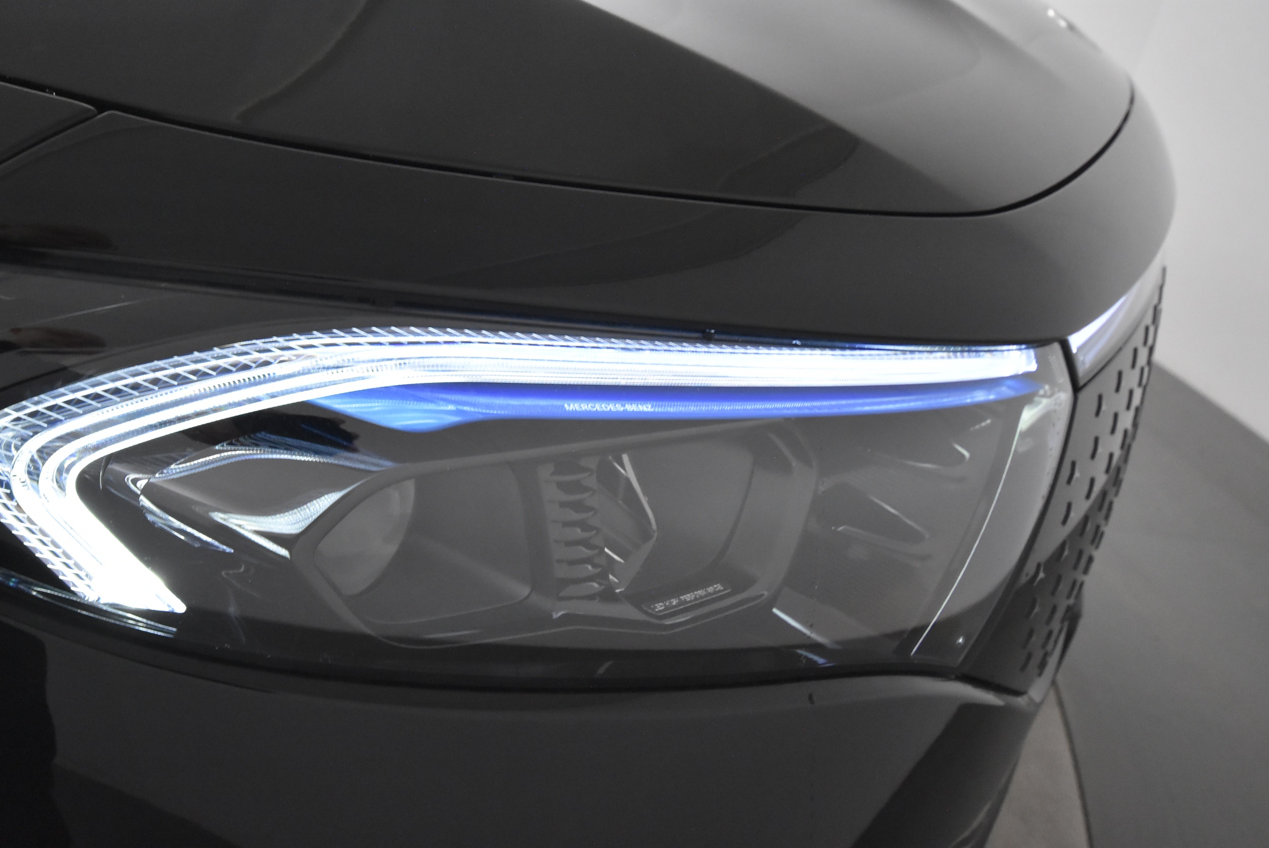 Mercedes-Benz EQB 2025