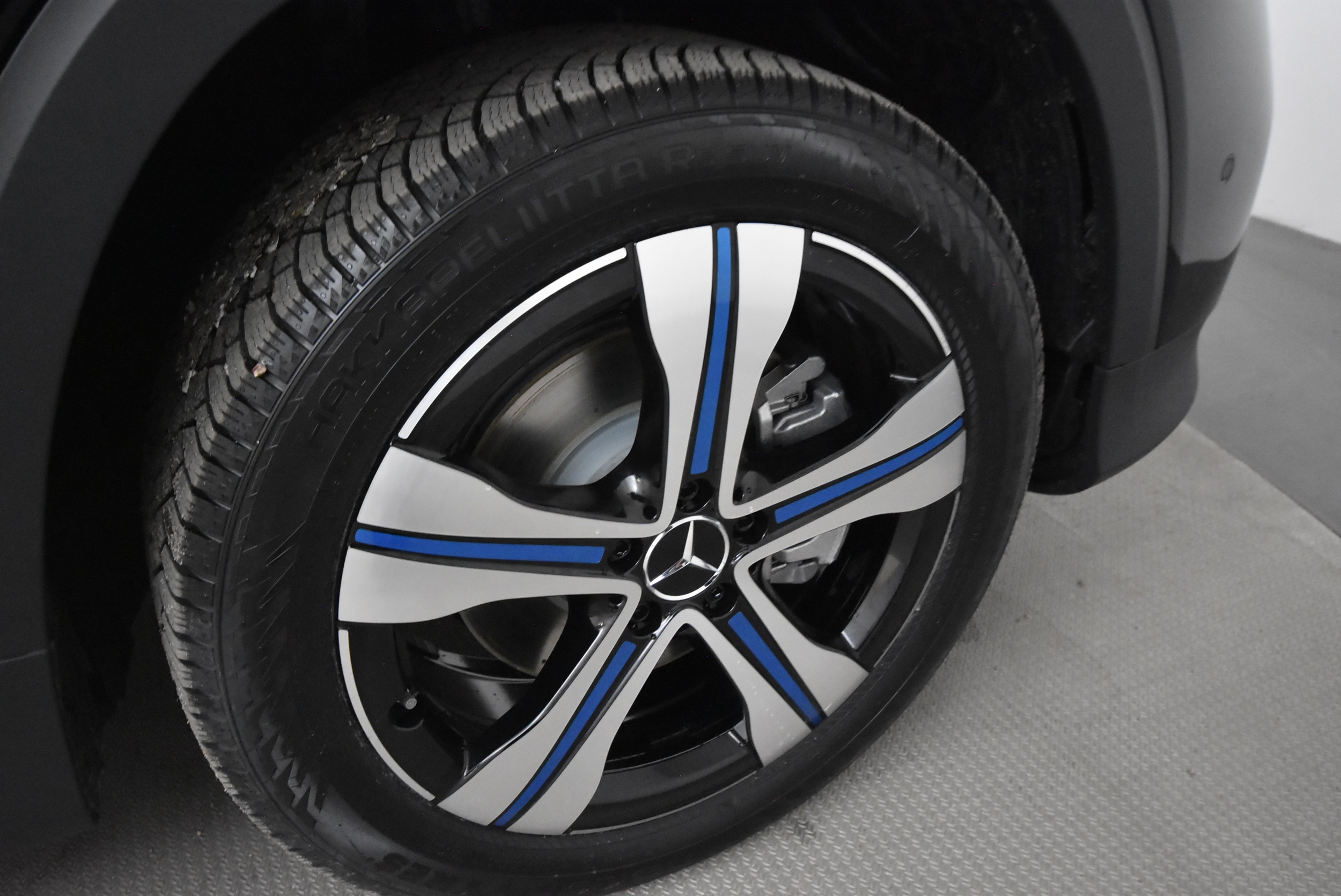 Mercedes-Benz EQB 2025