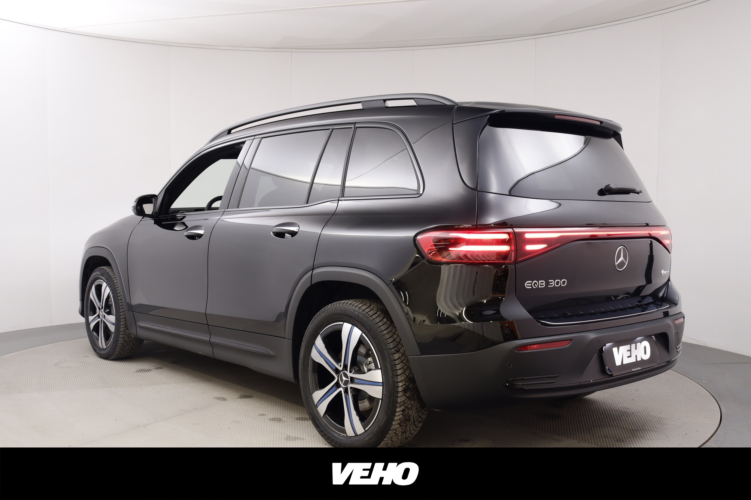 Mercedes-Benz EQB 2025