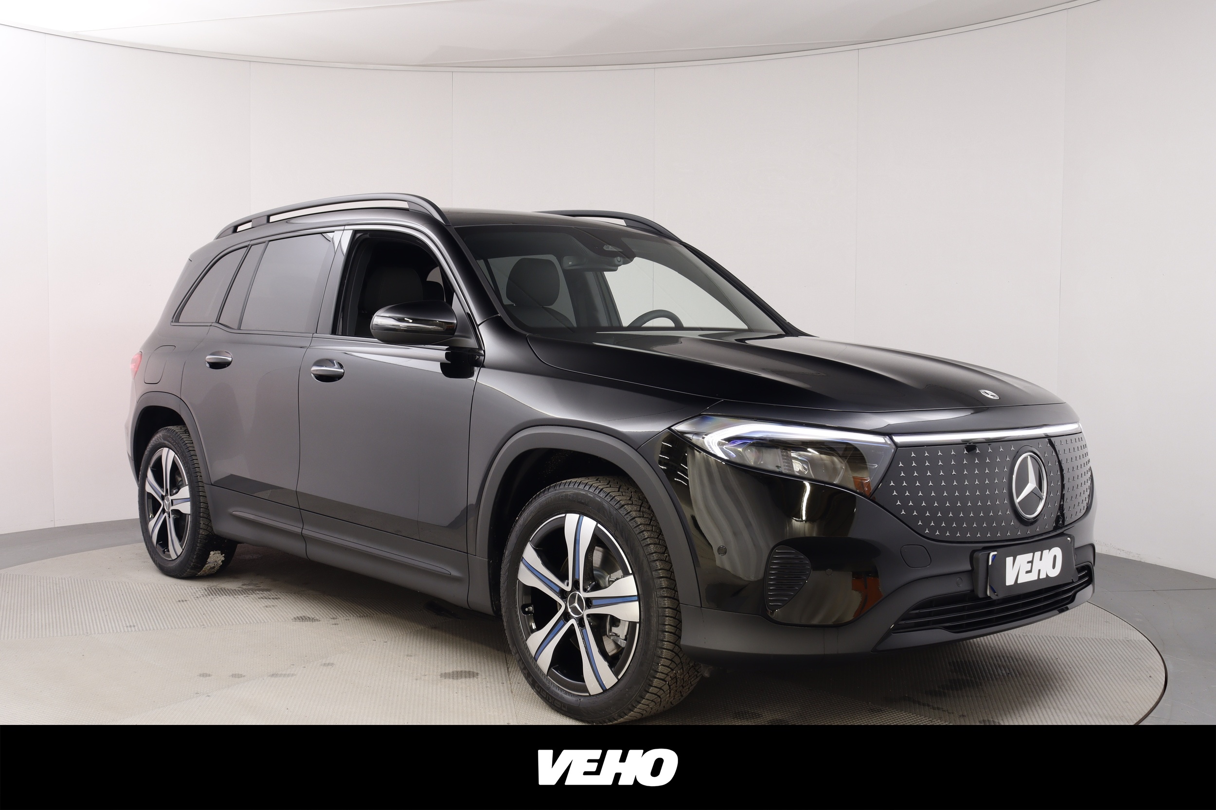 Mercedes-Benz EQB 2025