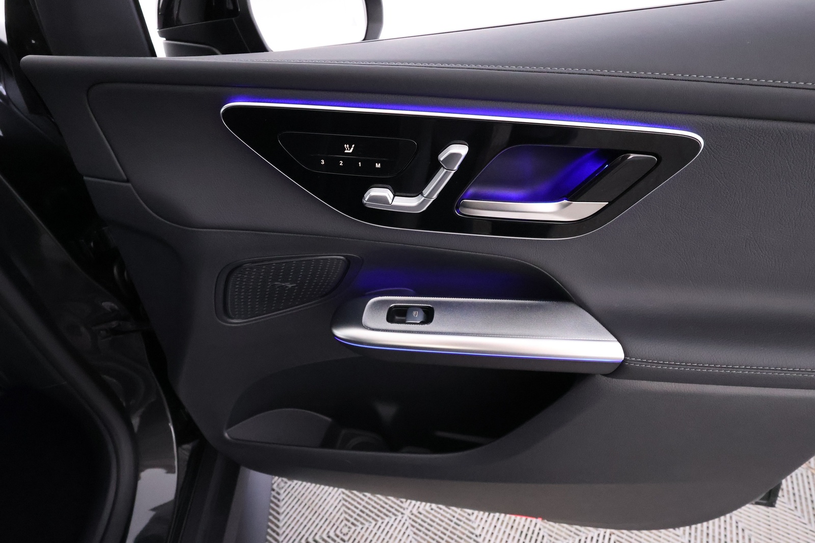 Mercedes-Benz GLC 2025