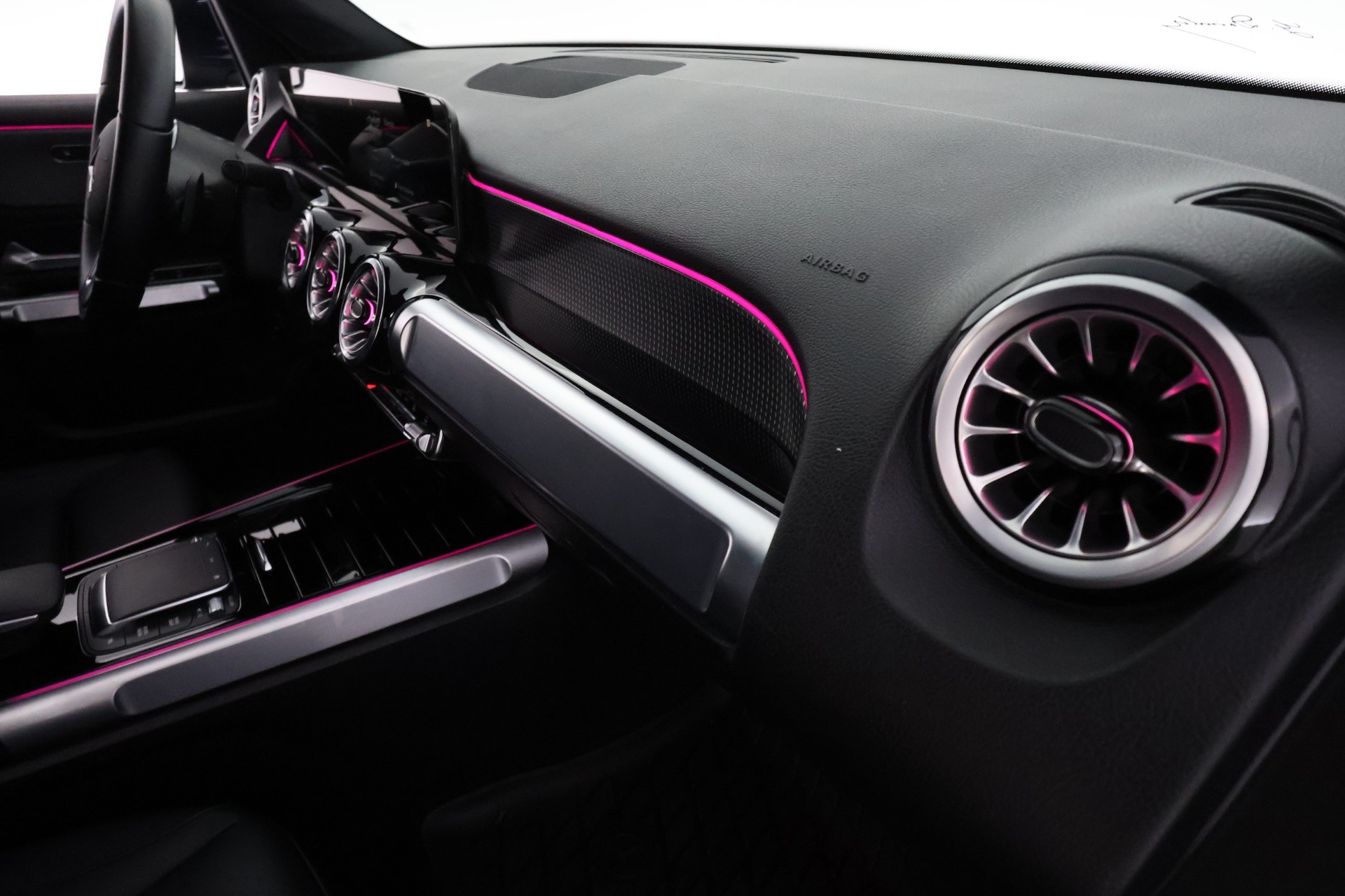 Mercedes-Benz EQB 2022