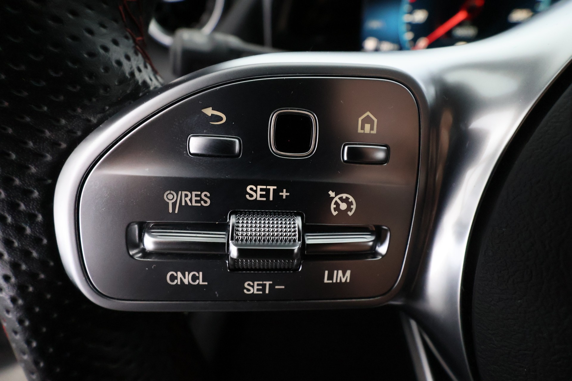 Mercedes-Benz GLA 2021