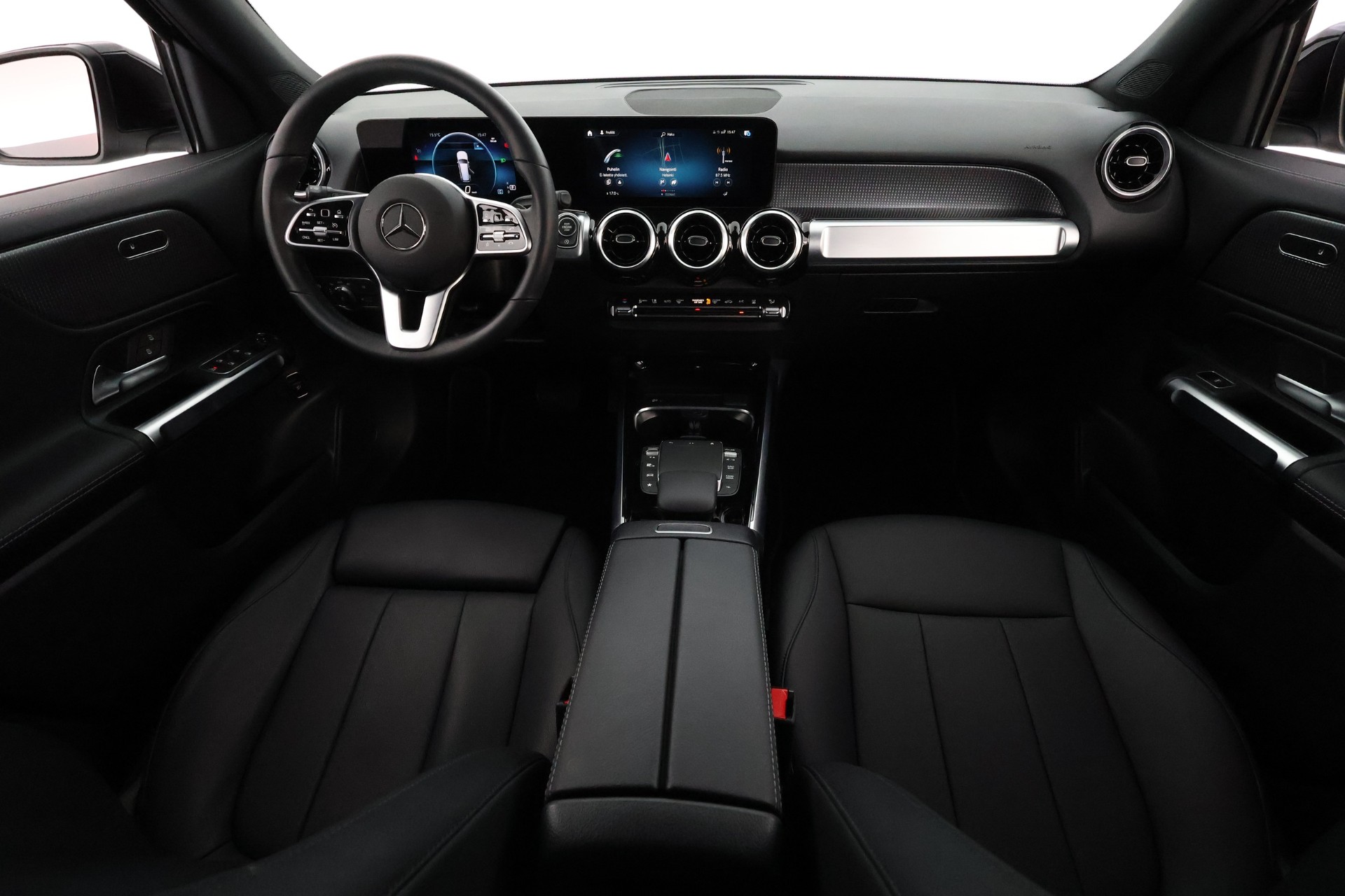 MERCEDES-BENZ GLB 2023