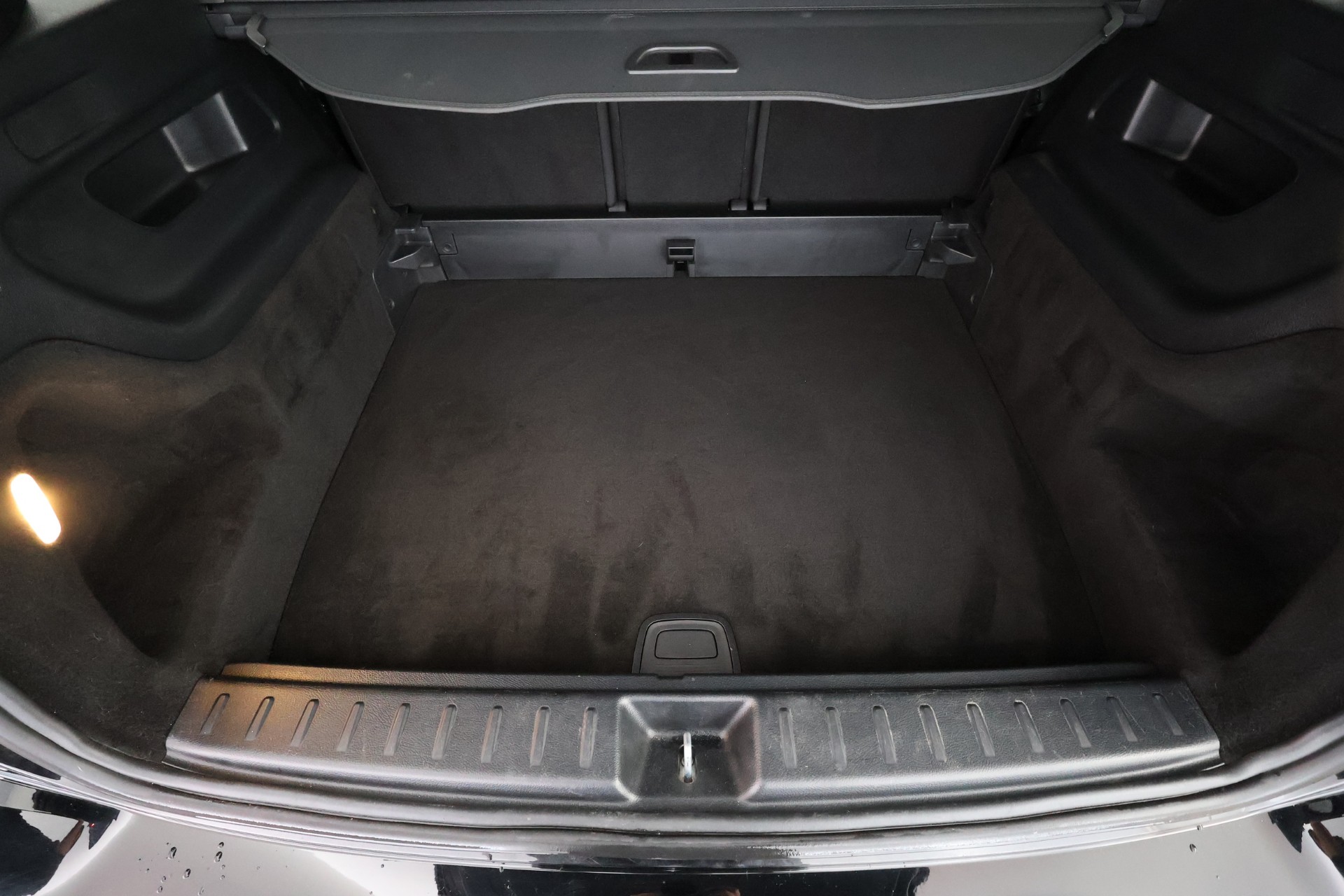 MERCEDES-BENZ GLB 2023