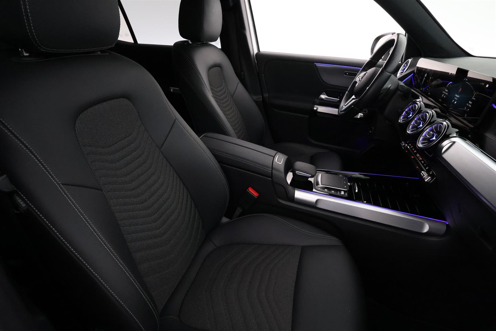 Mercedes-Benz EQB 2023
