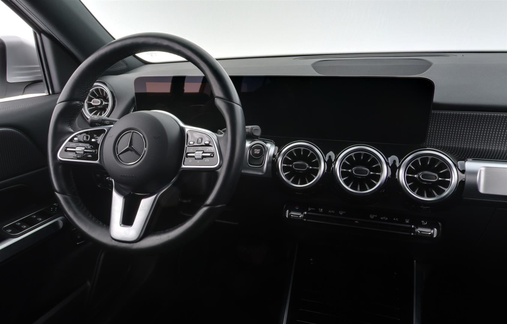 Mercedes-Benz EQB 2023