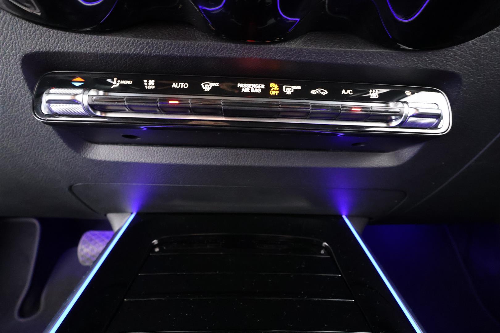 Mercedes-Benz EQB 2023
