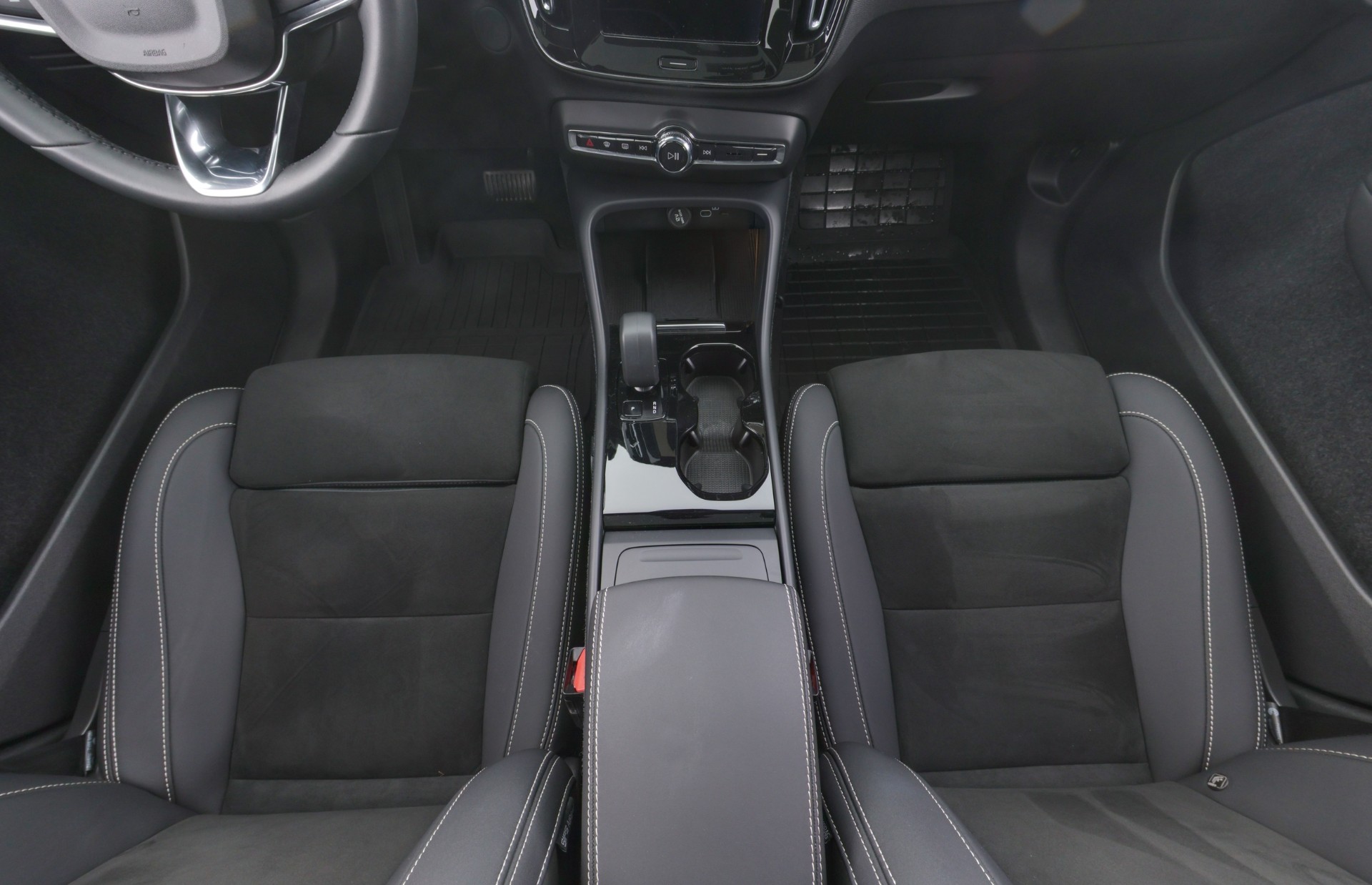 Volvo C40 2023