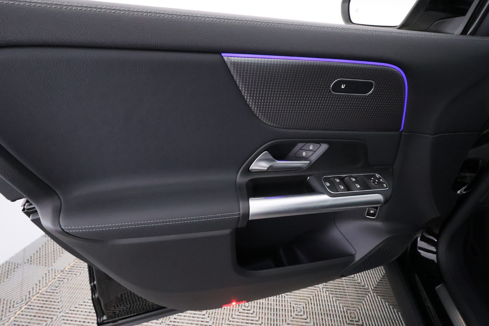 Mercedes-Benz EQA 2023