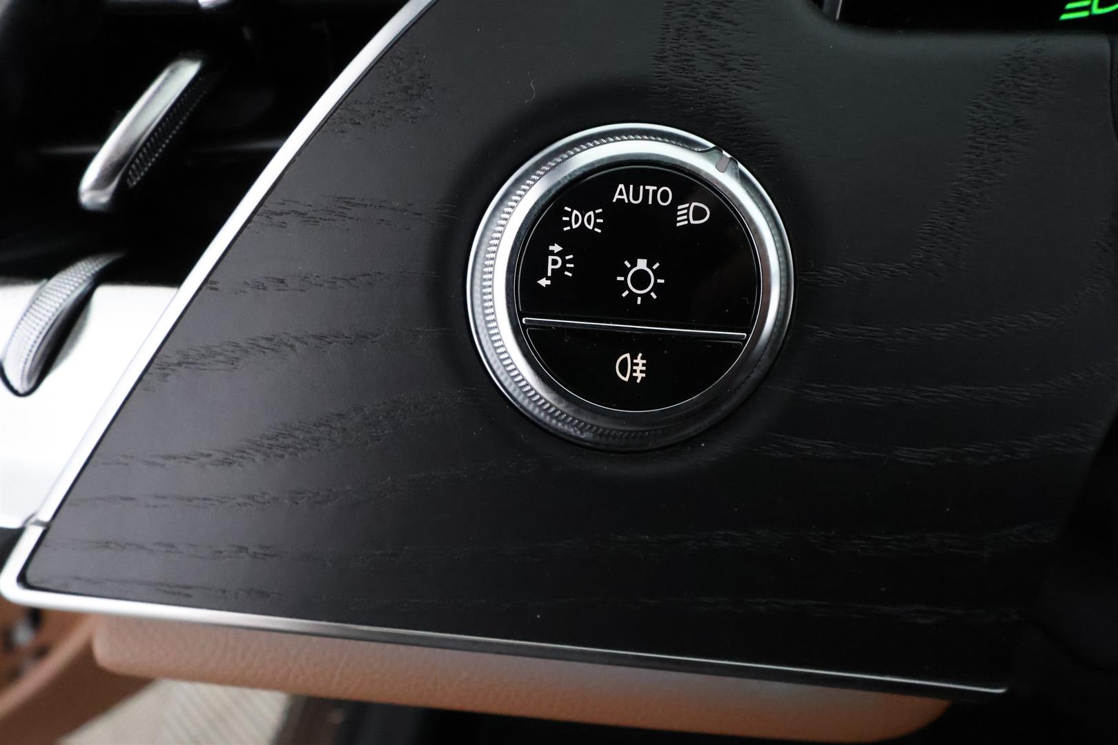 MERCEDES-BENZ E 2023