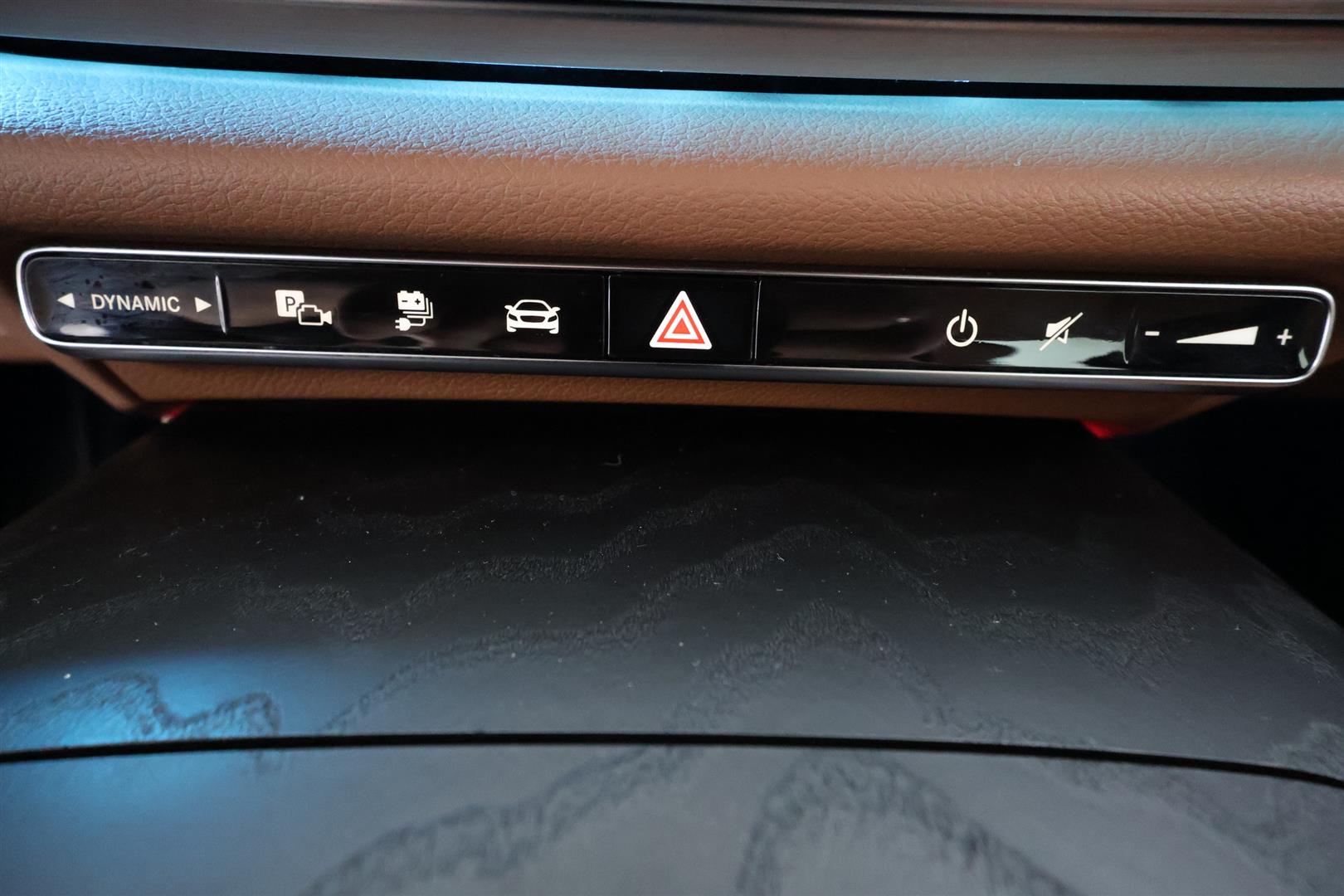 MERCEDES-BENZ E 2023