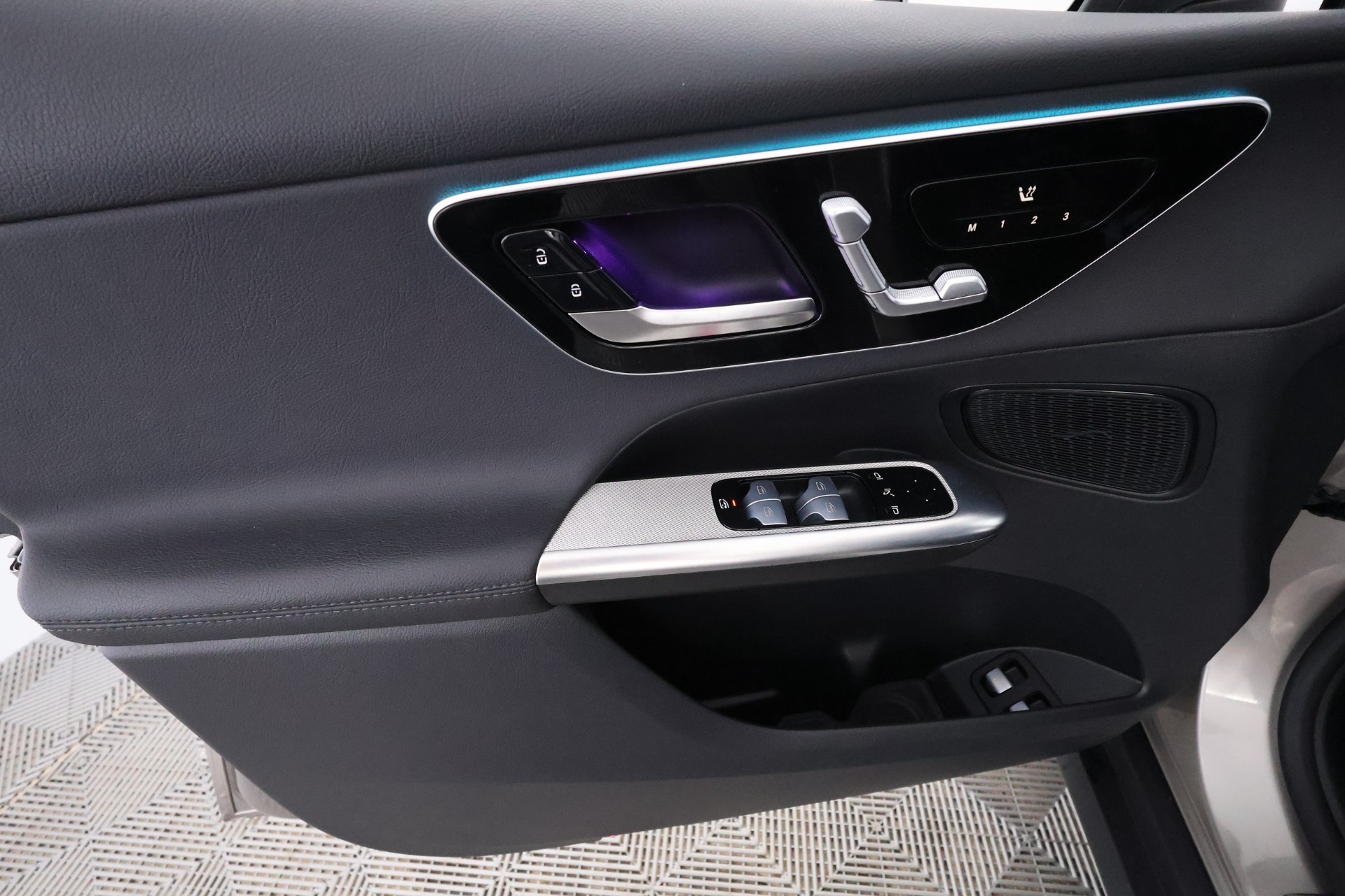 Mercedes-Benz GLC 2023