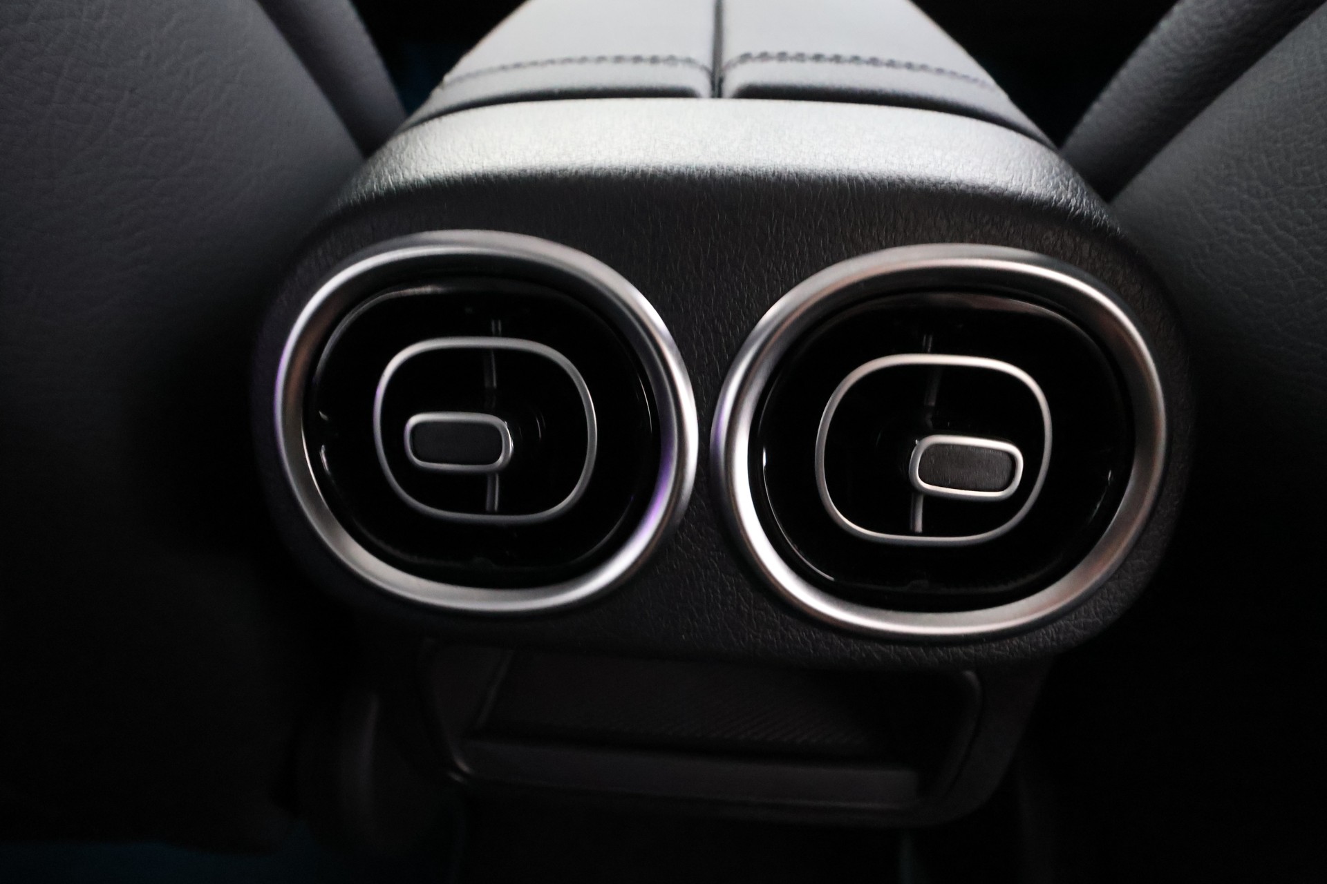 Mercedes-Benz GLC 2023