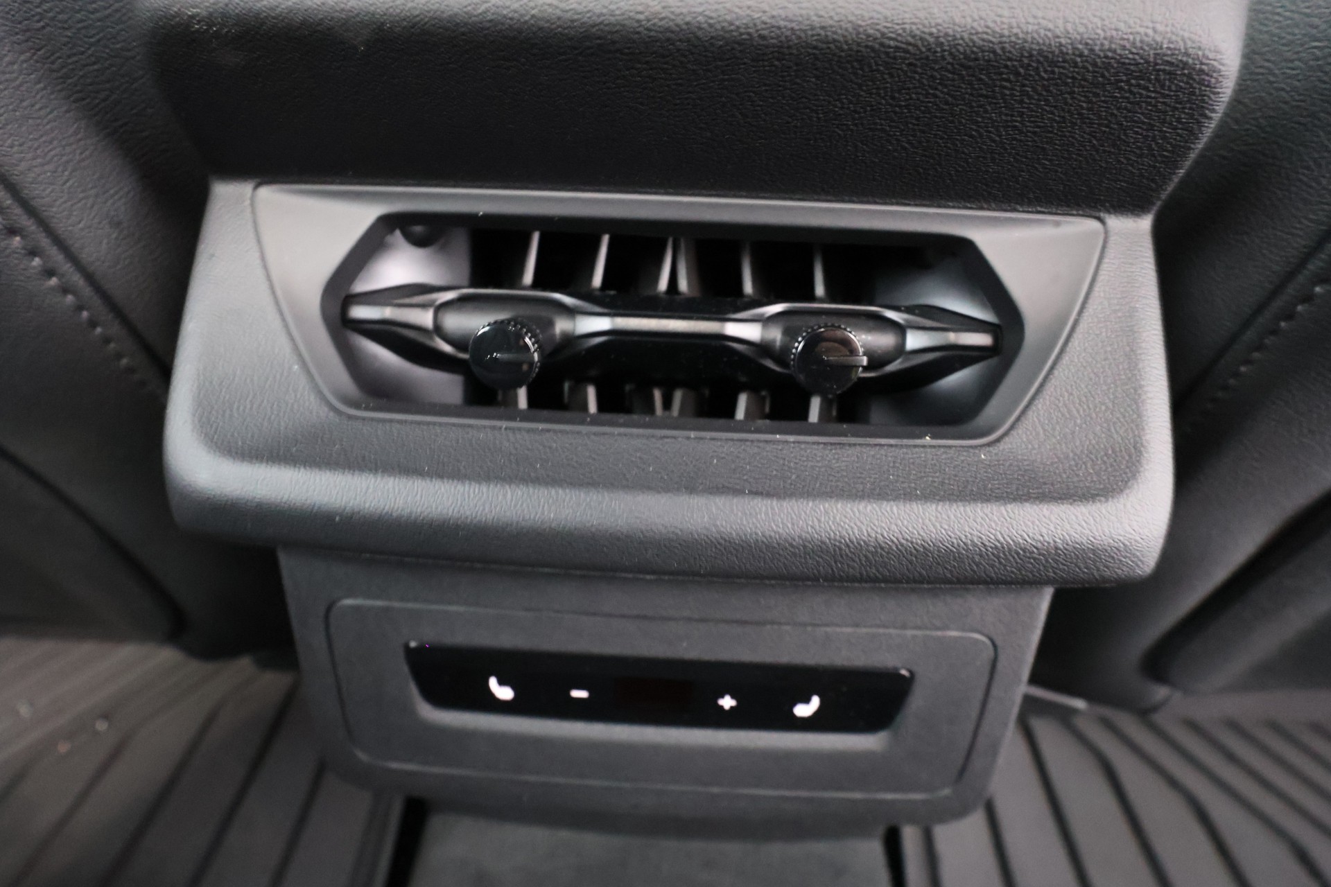 Audi A6 e-tron 2025