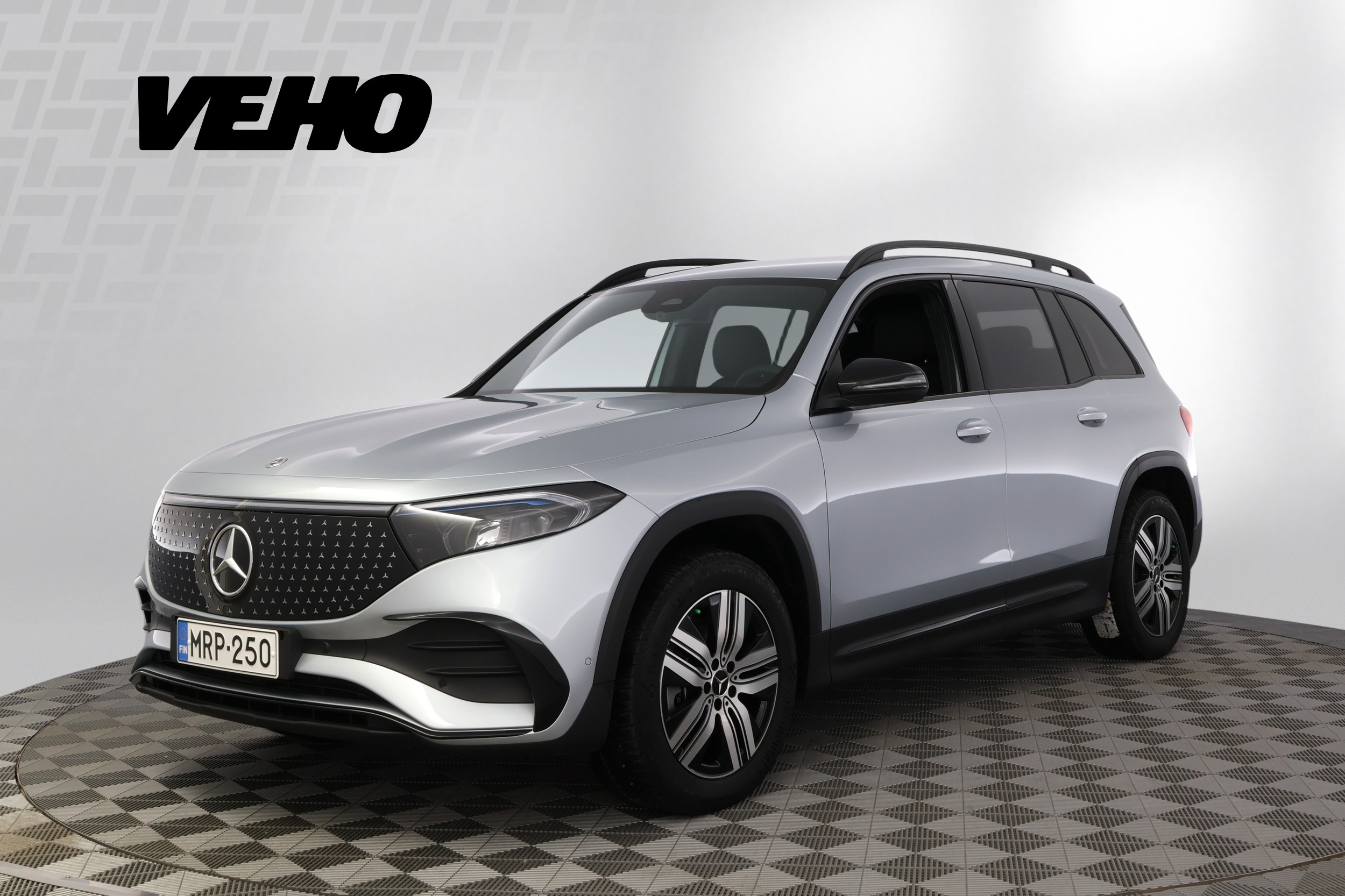 Mercedes-Benz EQB 2025