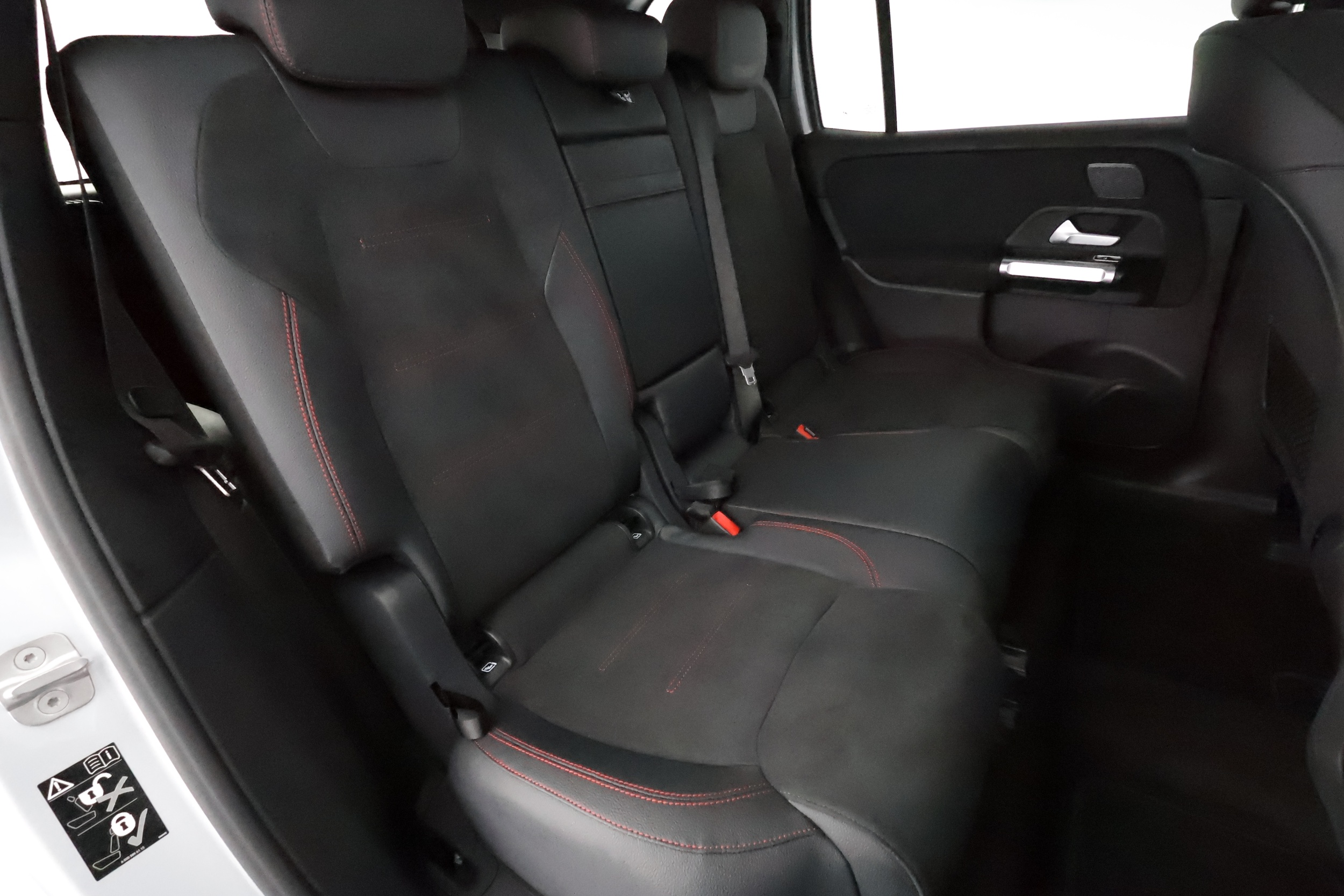 Mercedes-Benz EQB 2025