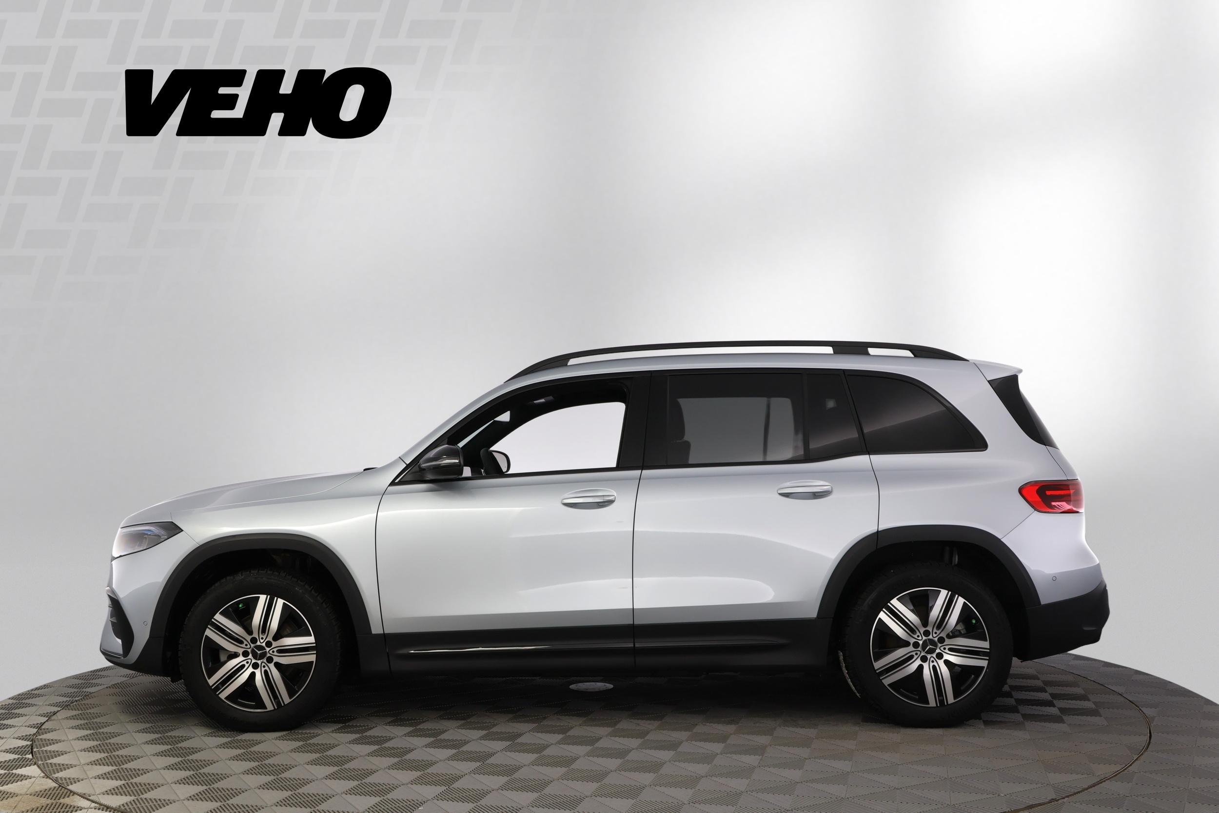 Mercedes-Benz EQB 2025